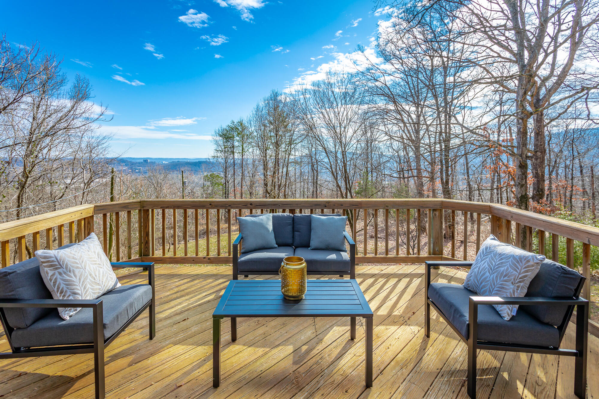1038 Balmoral Drive