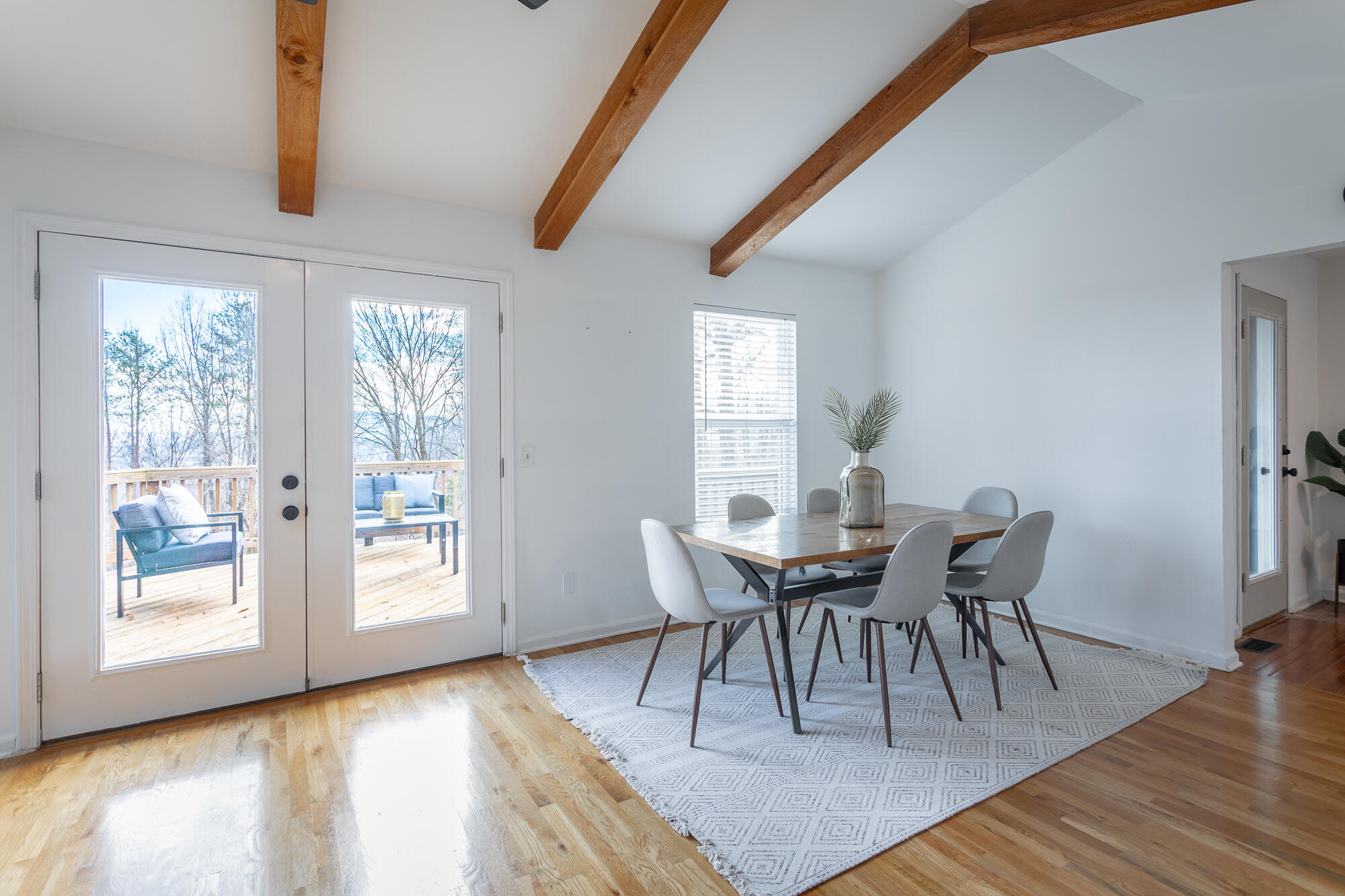 1038 Balmoral Drive