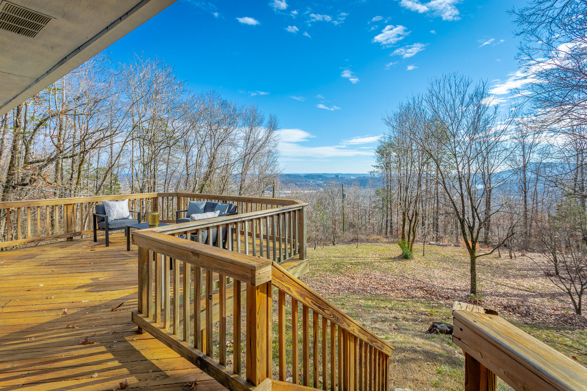1038 Balmoral Drive