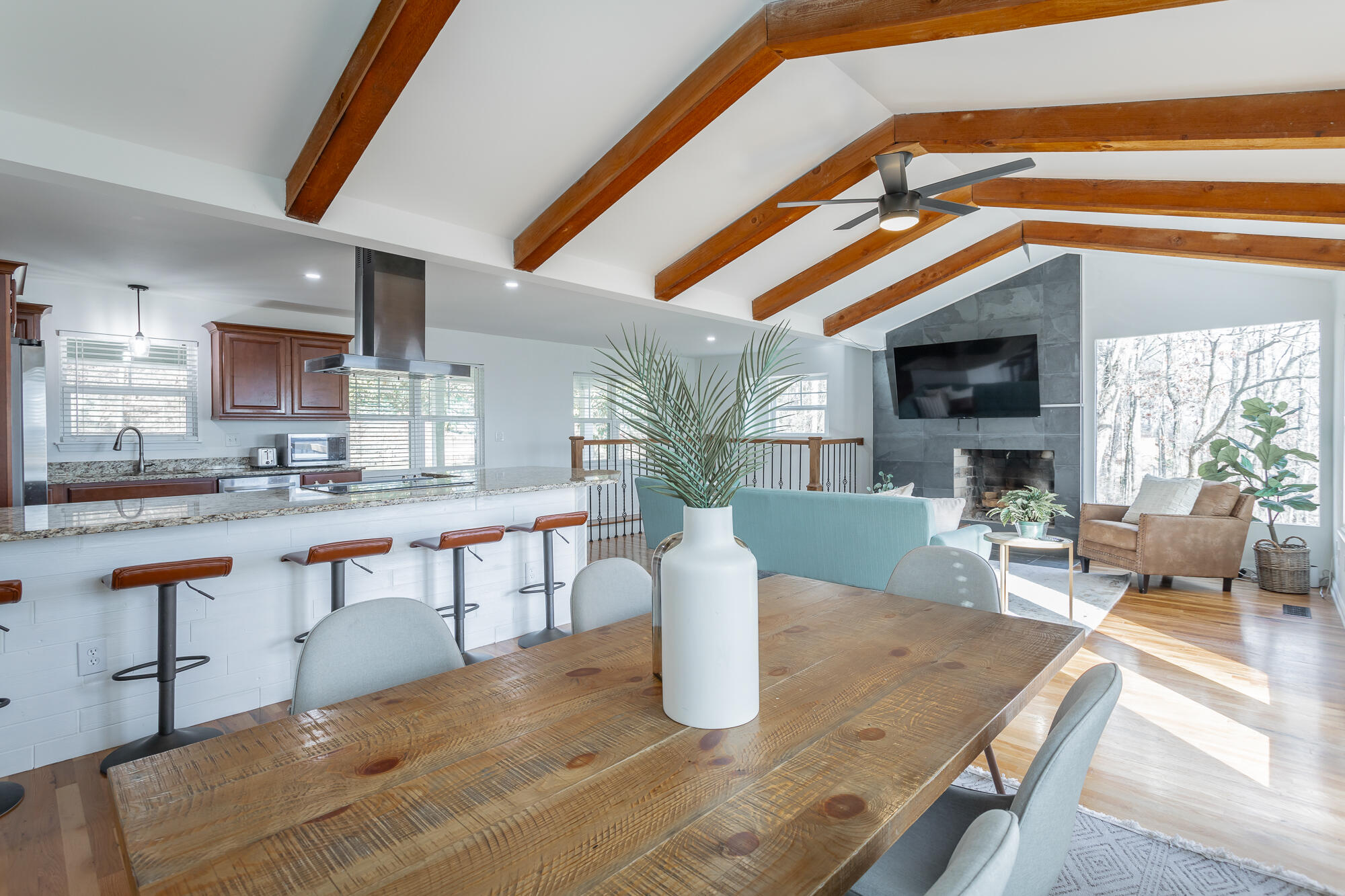 1038 Balmoral Drive
