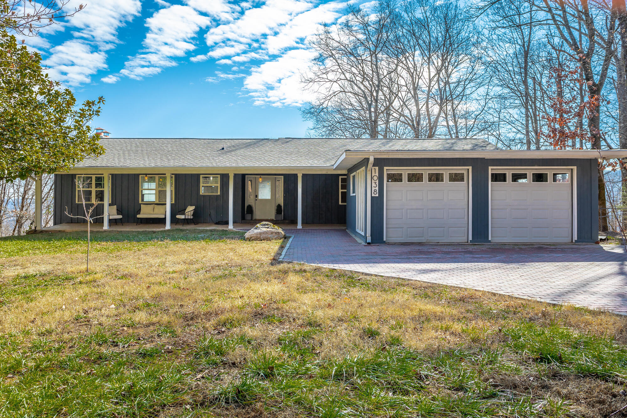 1038 Balmoral Drive