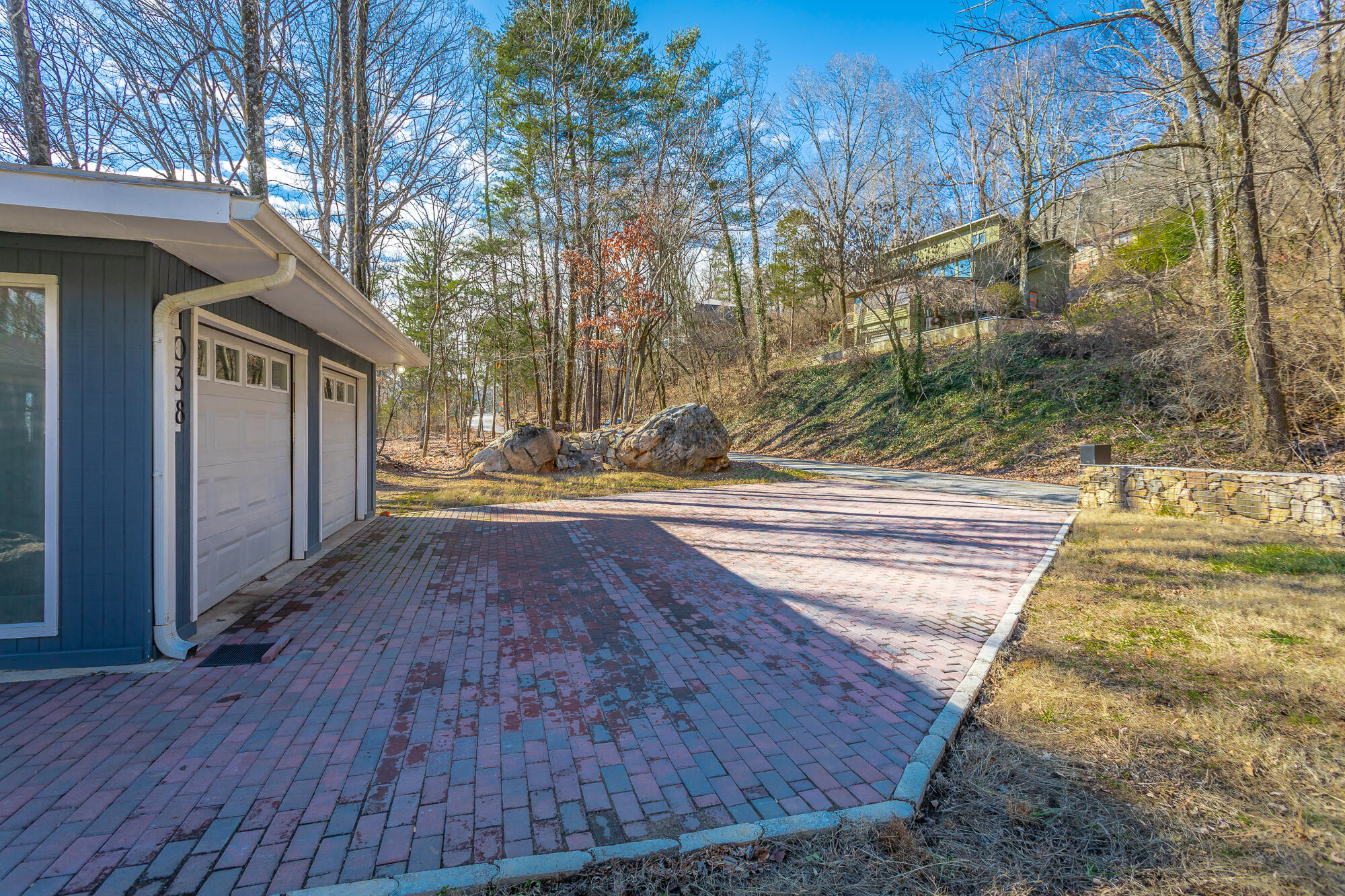 1038 Balmoral Drive