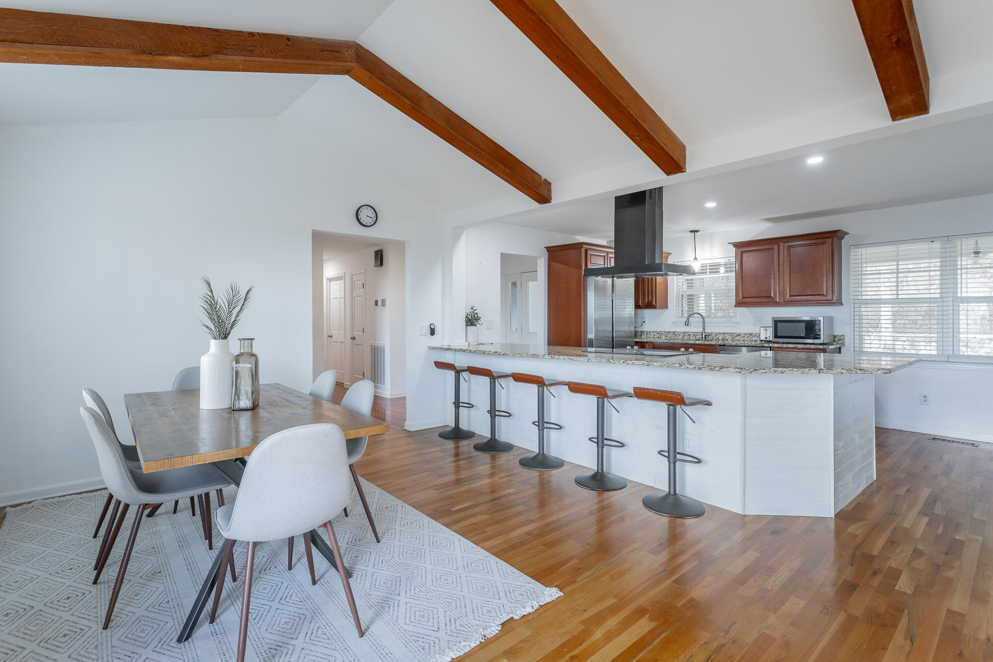 1038 Balmoral Drive