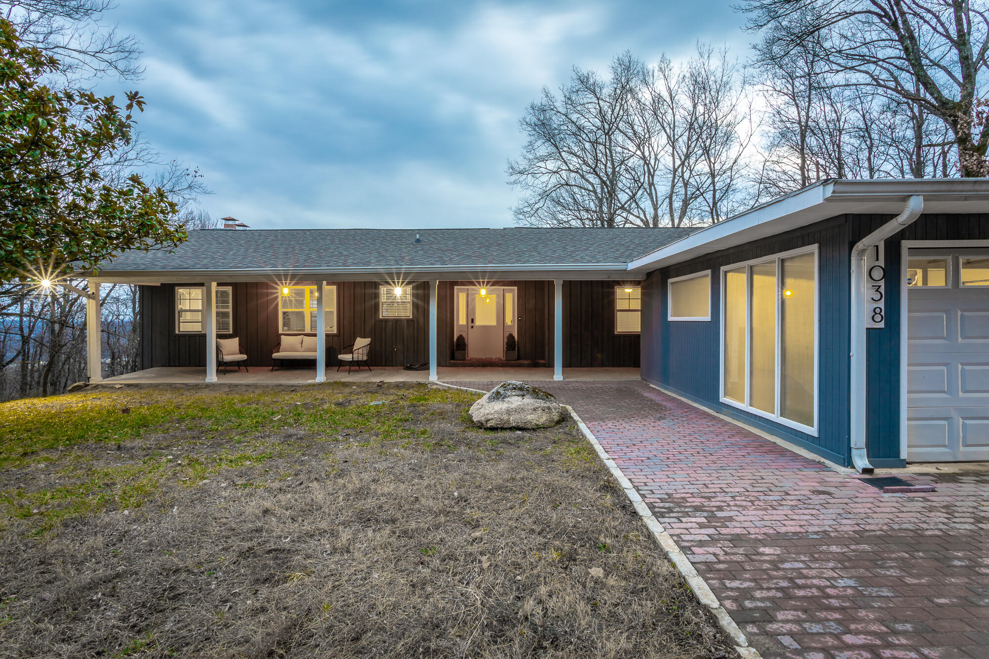 1038 Balmoral Drive