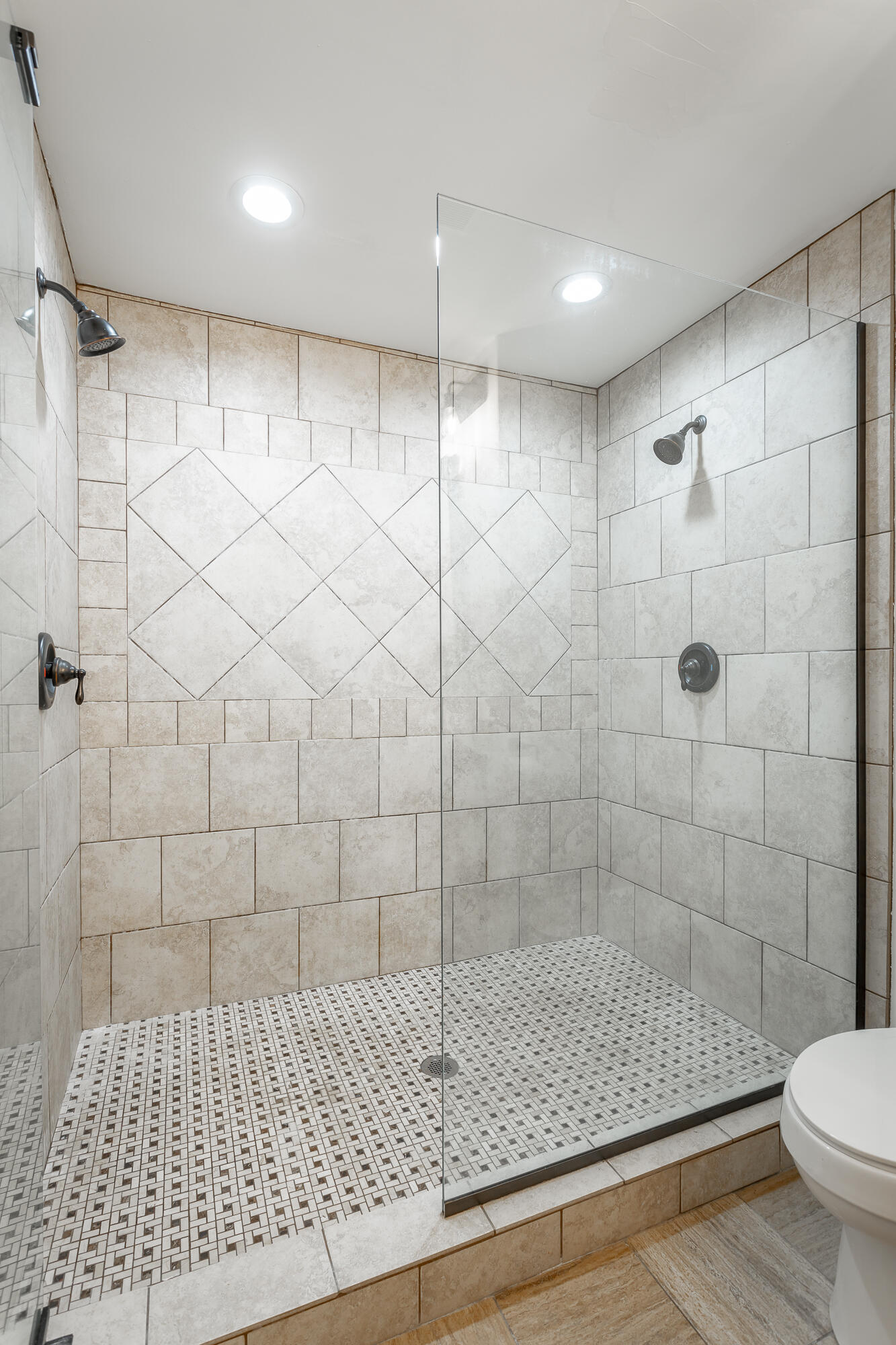 1038 Balmoral Drive