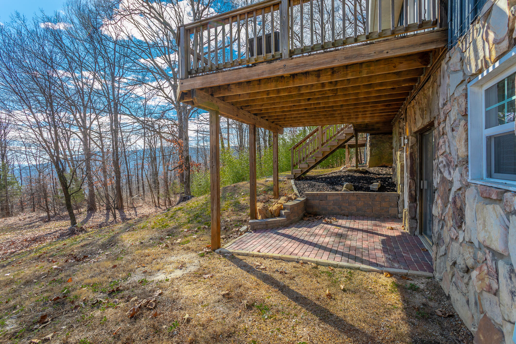 1038 Balmoral Drive