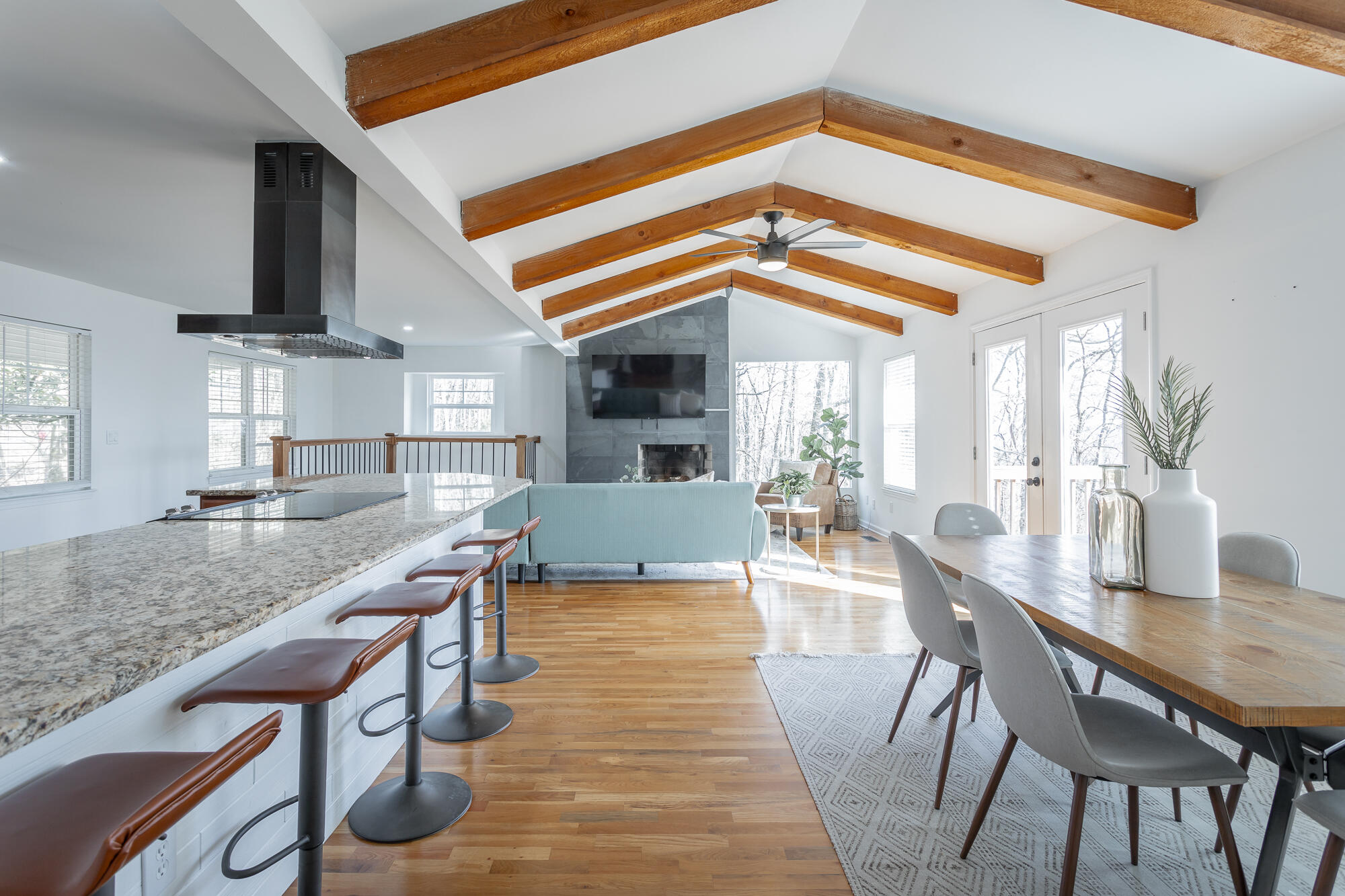 1038 Balmoral Drive