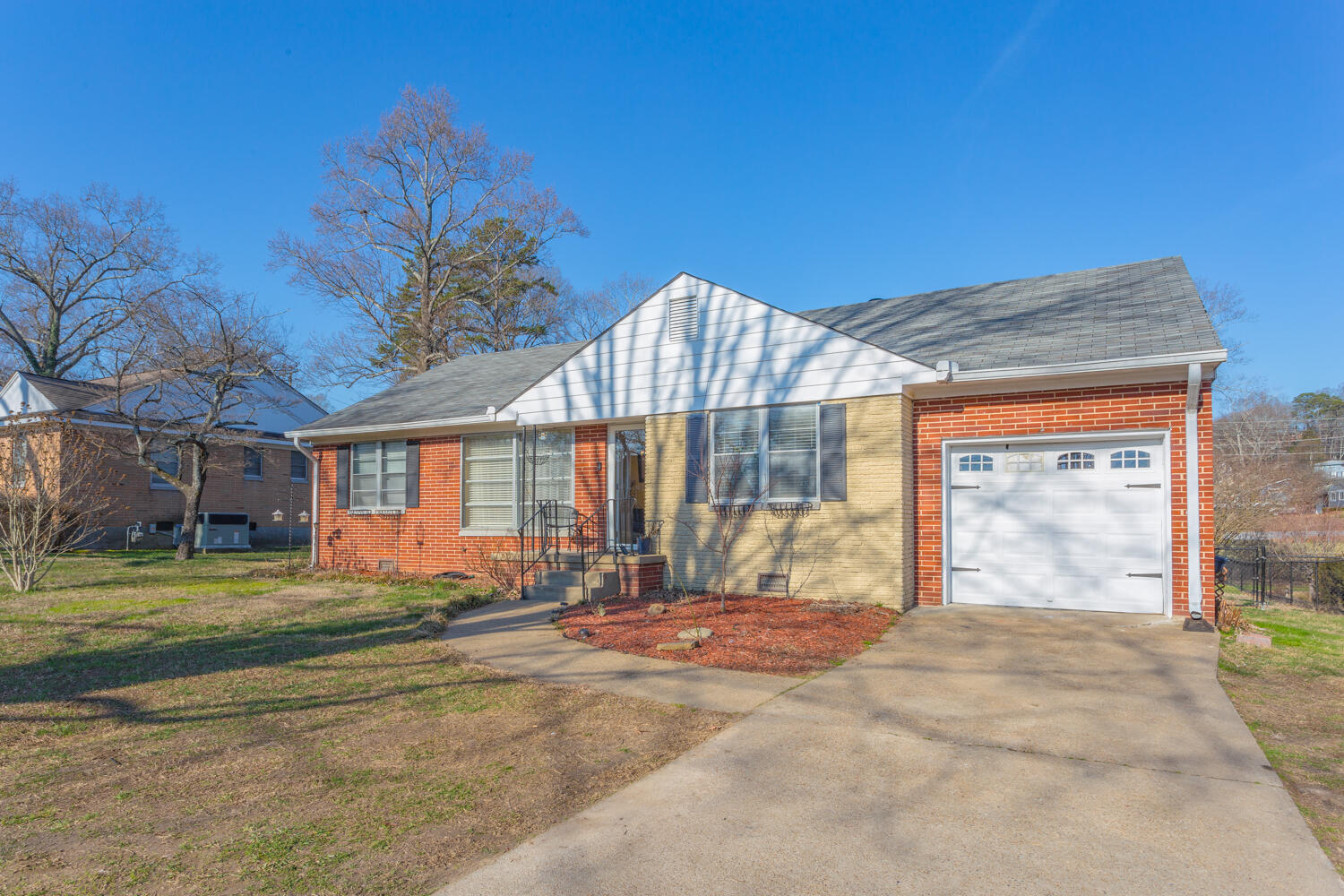 919 Belvoir Ave