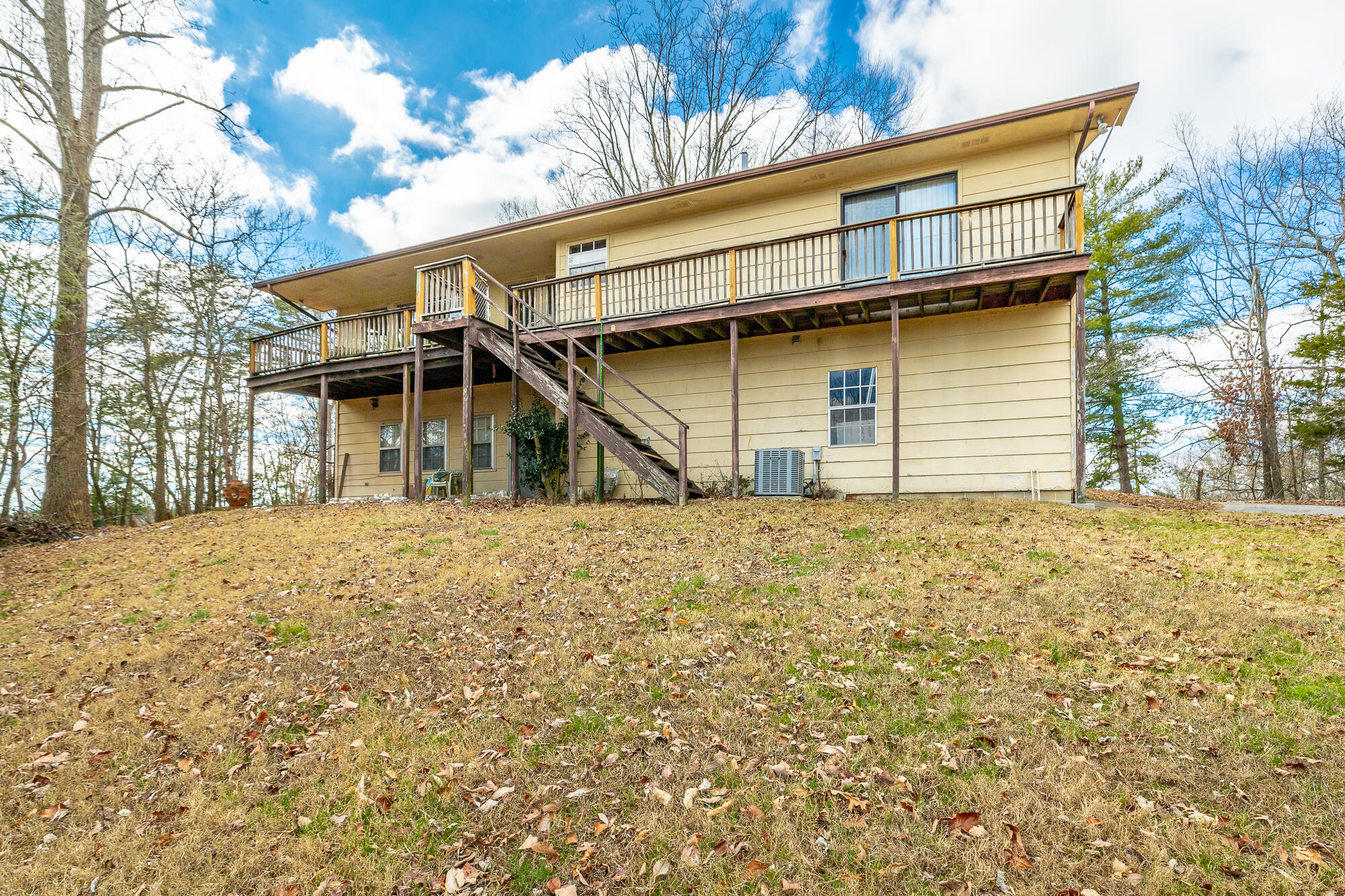 10025 Sunny Lane