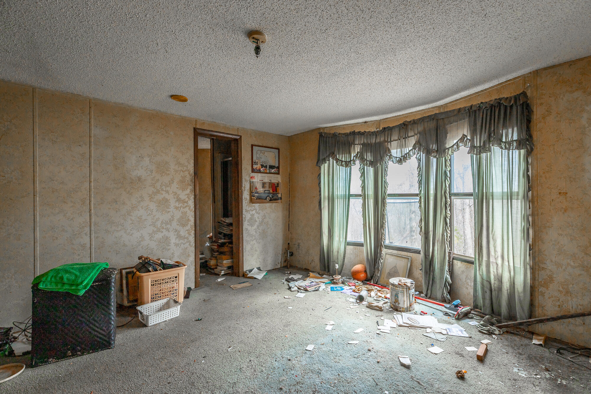 10009 Sunny Lane