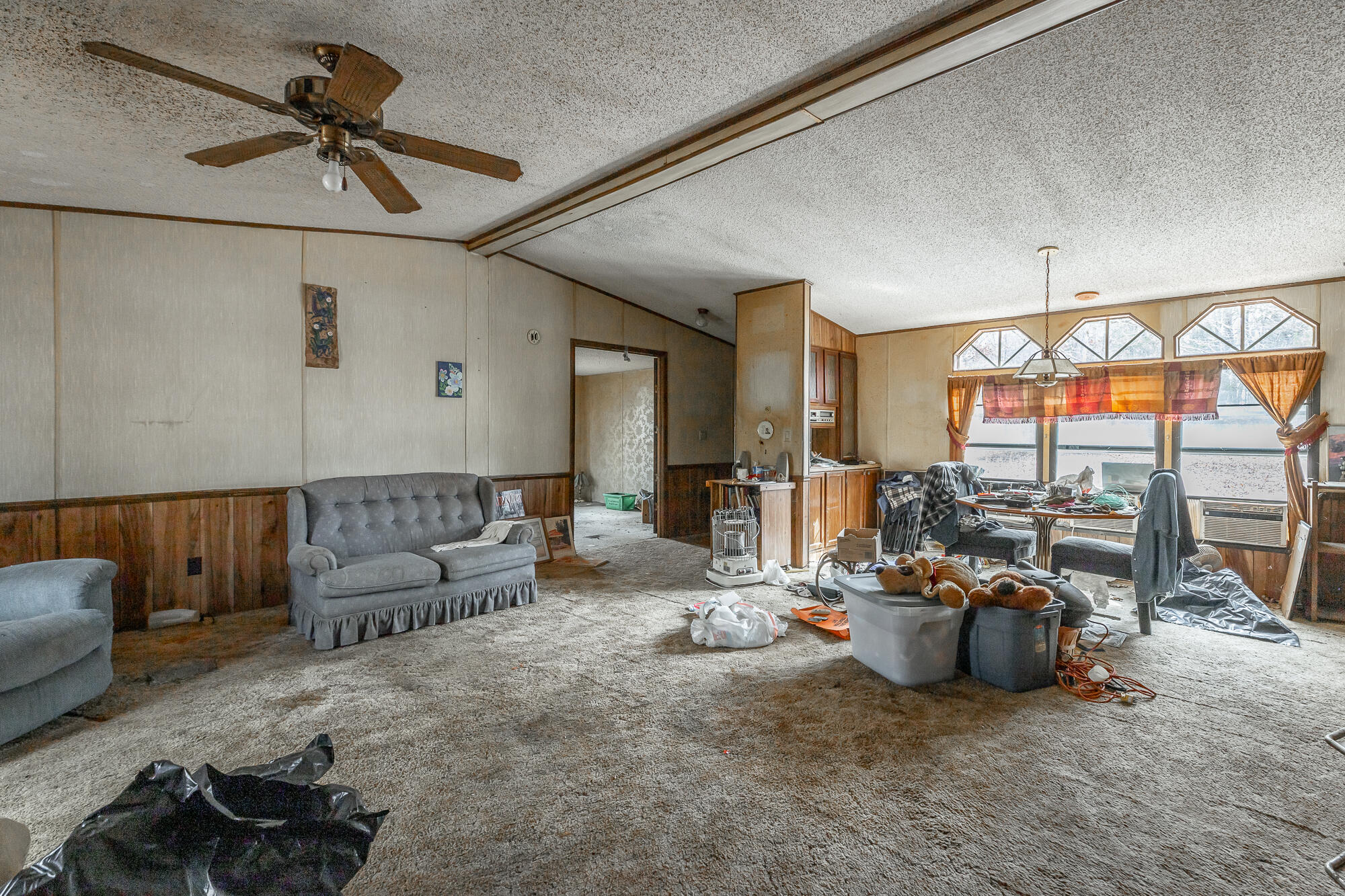 10009 Sunny Lane