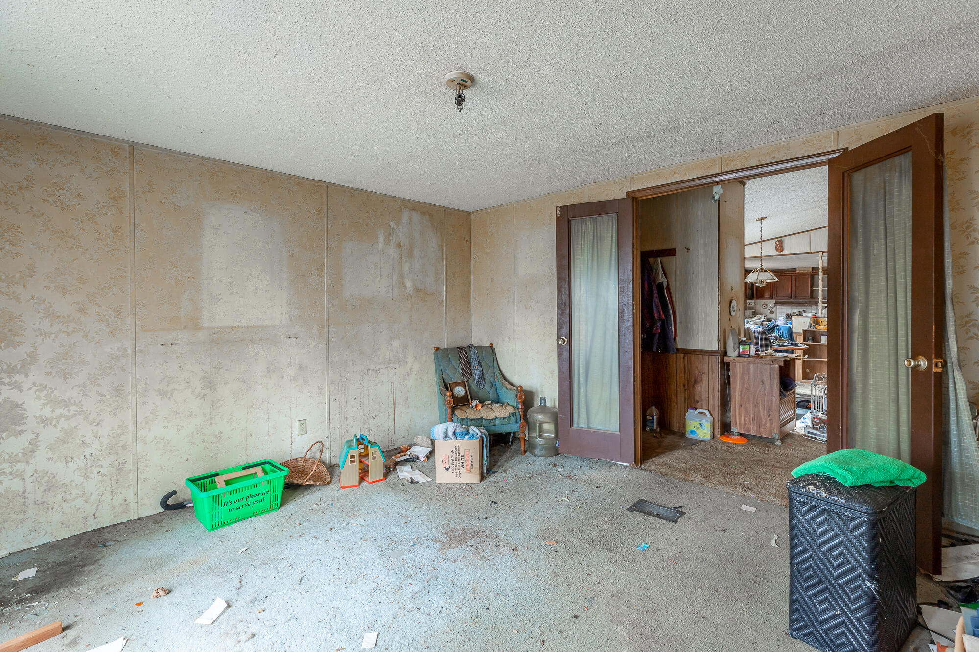 10009 Sunny Lane