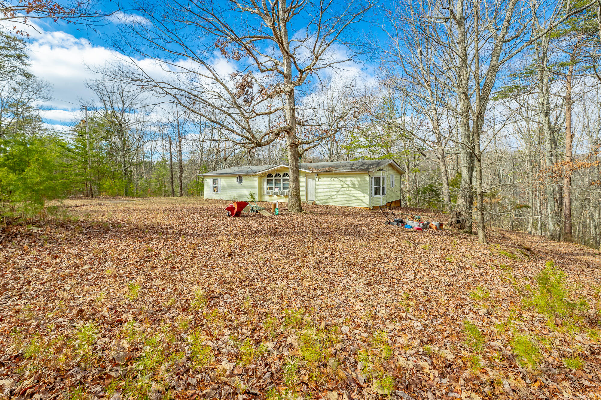 10009 Sunny Lane