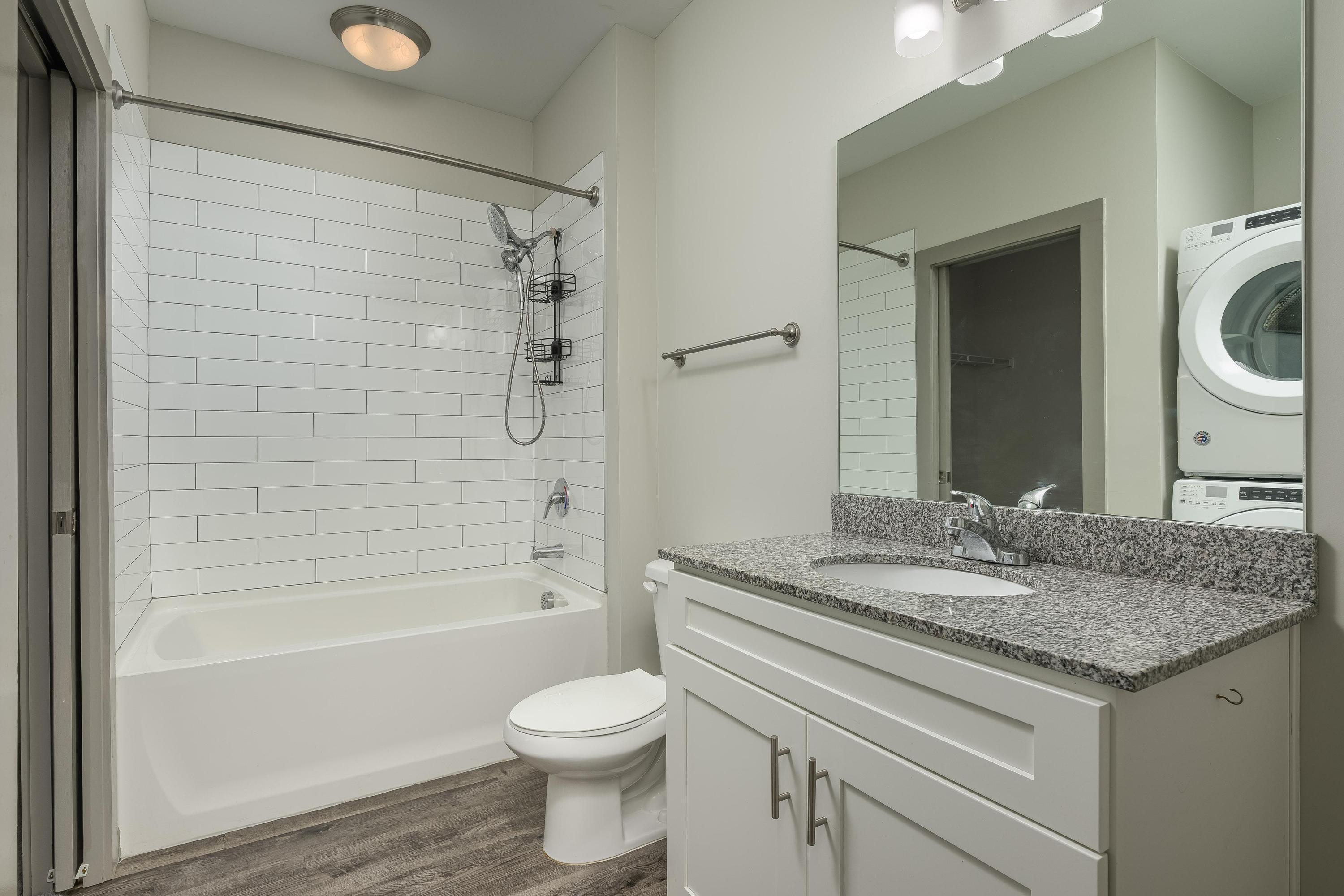 782 Riverfront Pkwy, 407