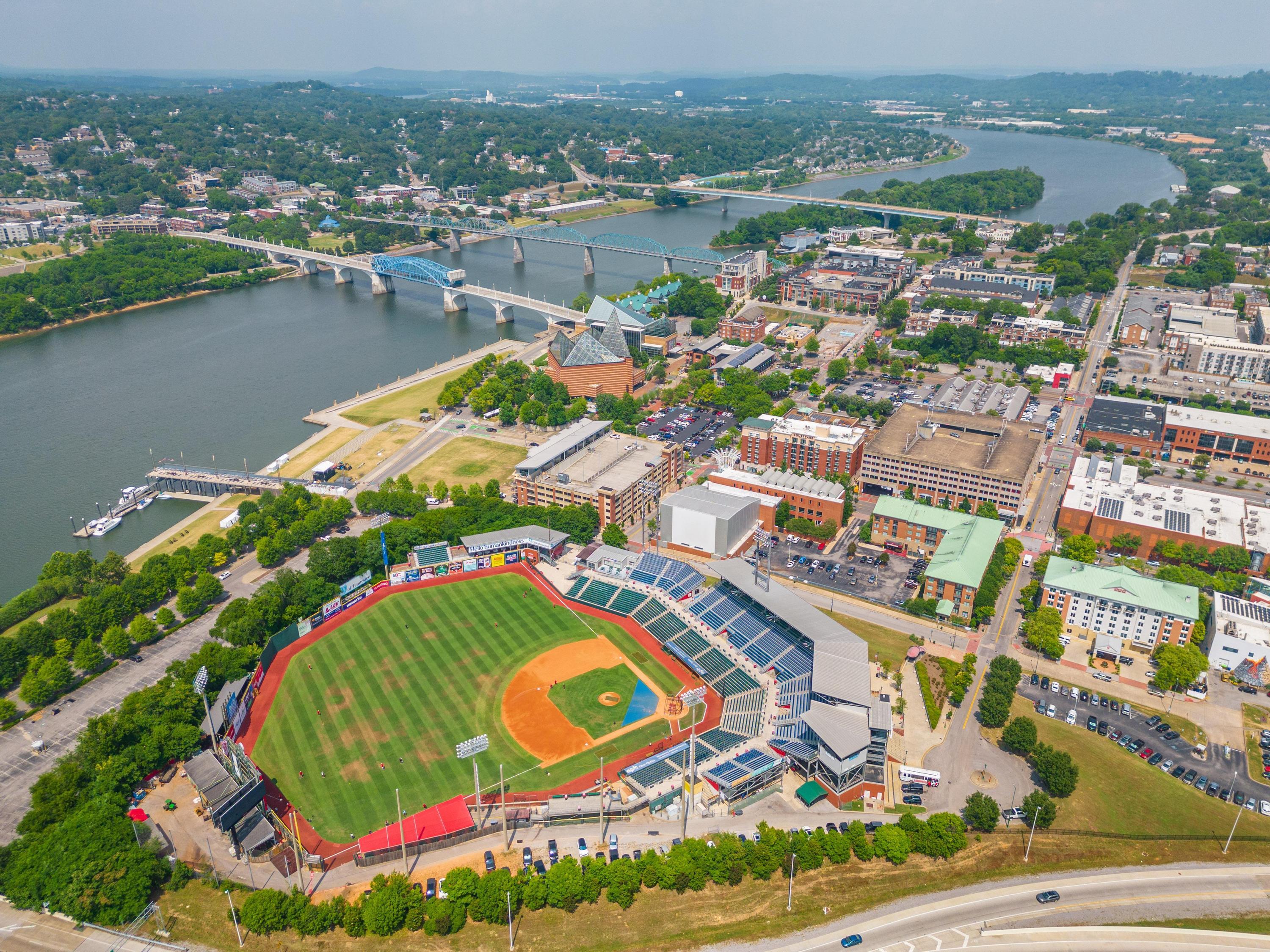 782 Riverfront Pkwy, 407