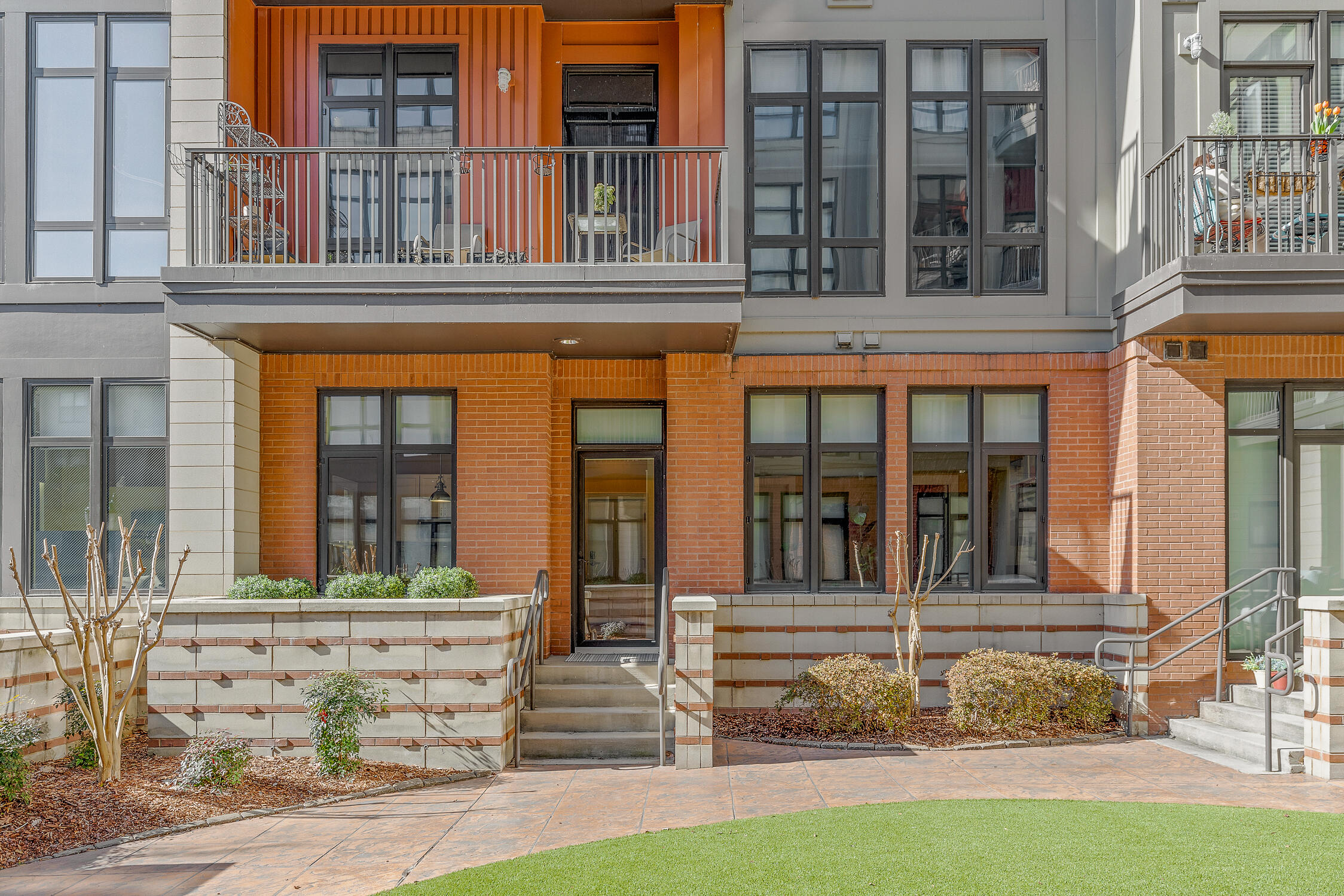 129 Walnut Street, Unit 116