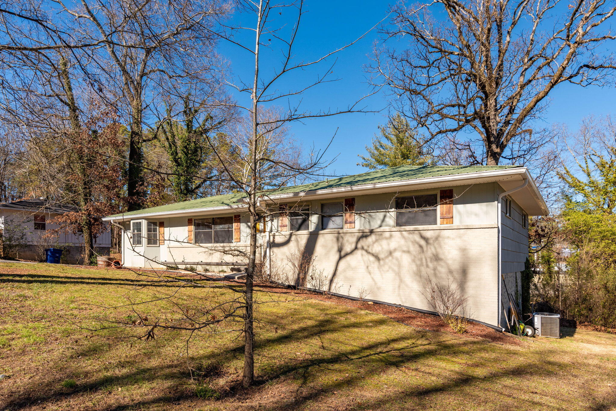 1115 Clermont Drive