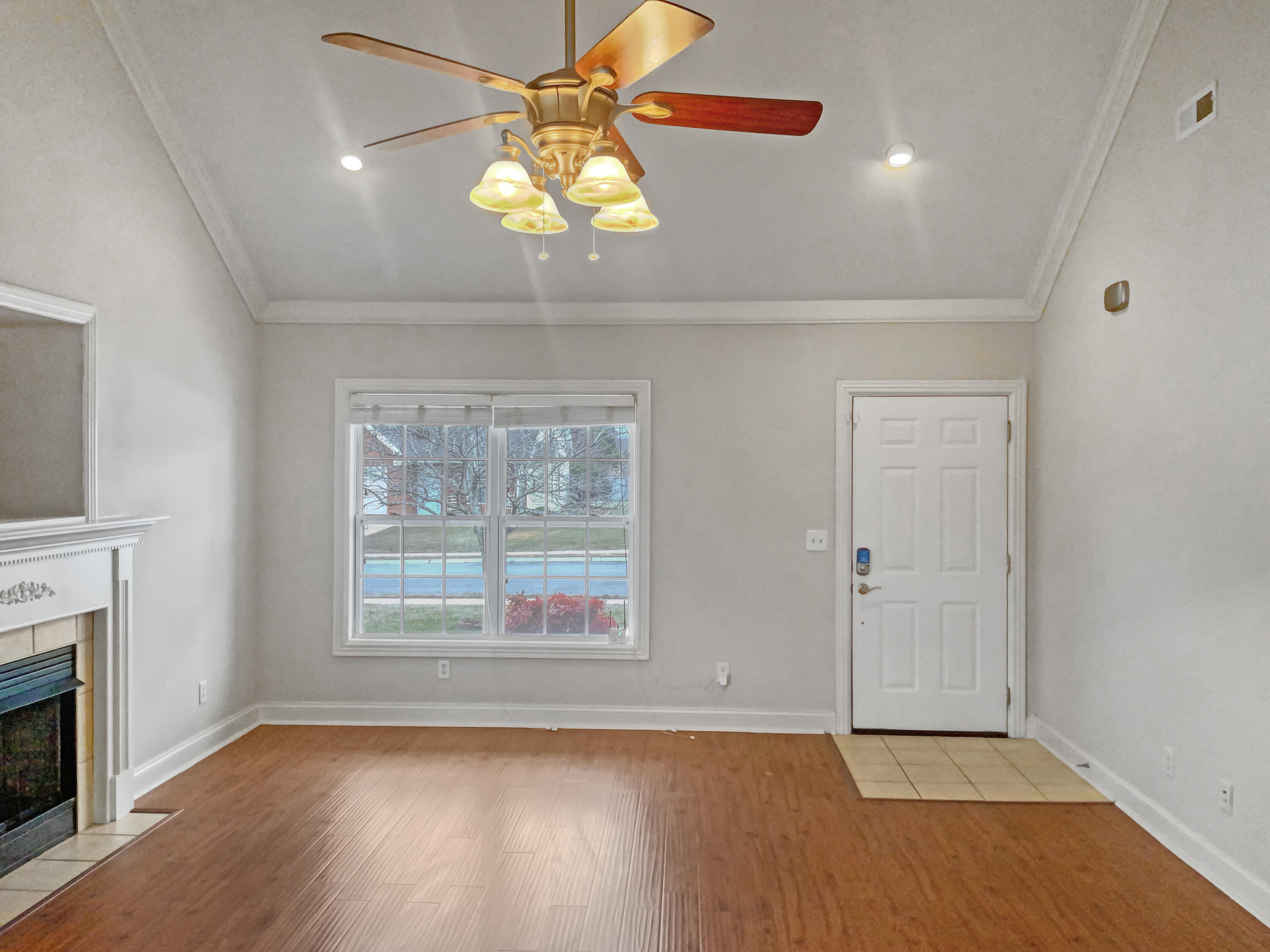 216 Briarstone Dr