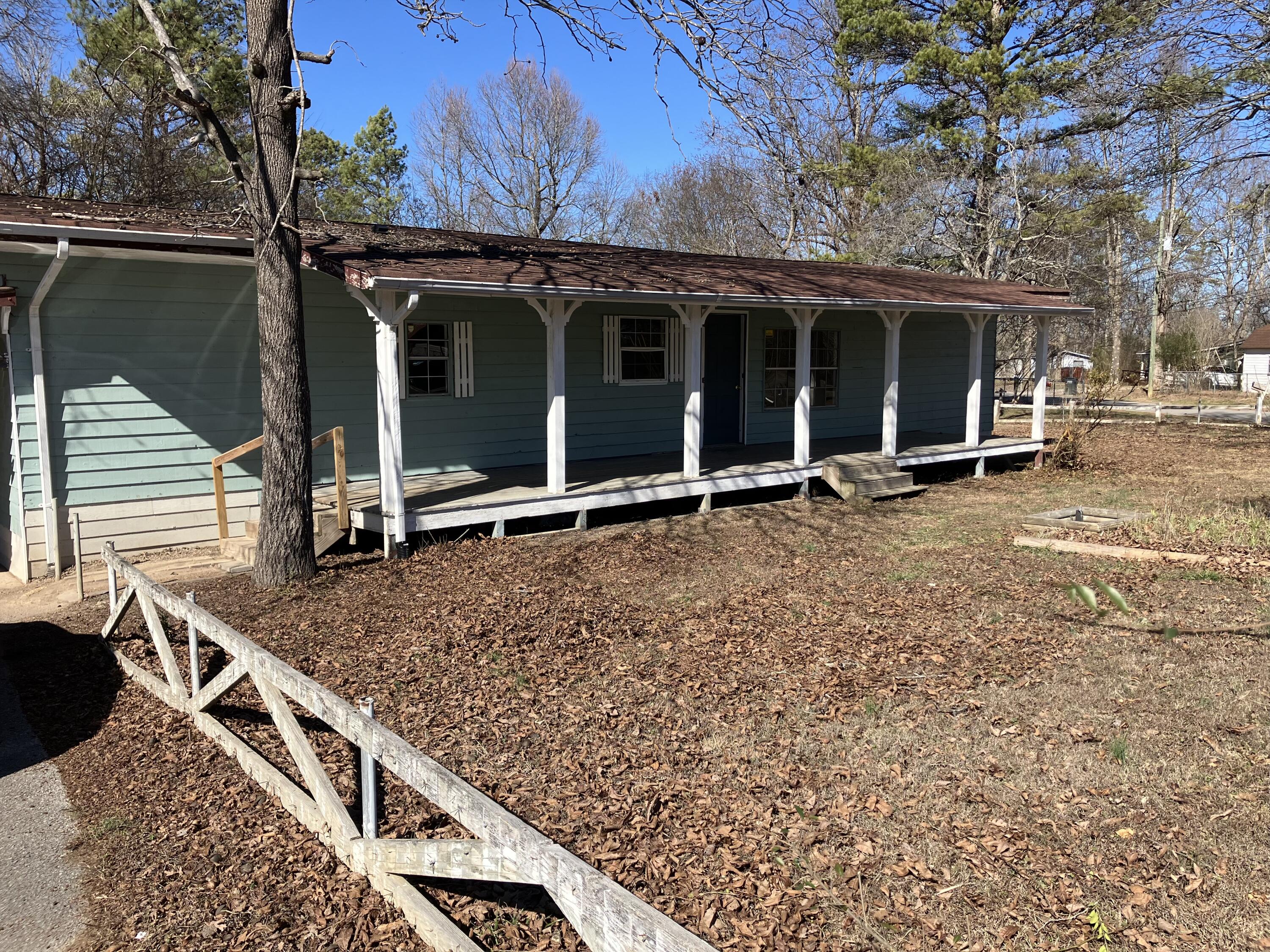 1213 Roach Hollow Rd