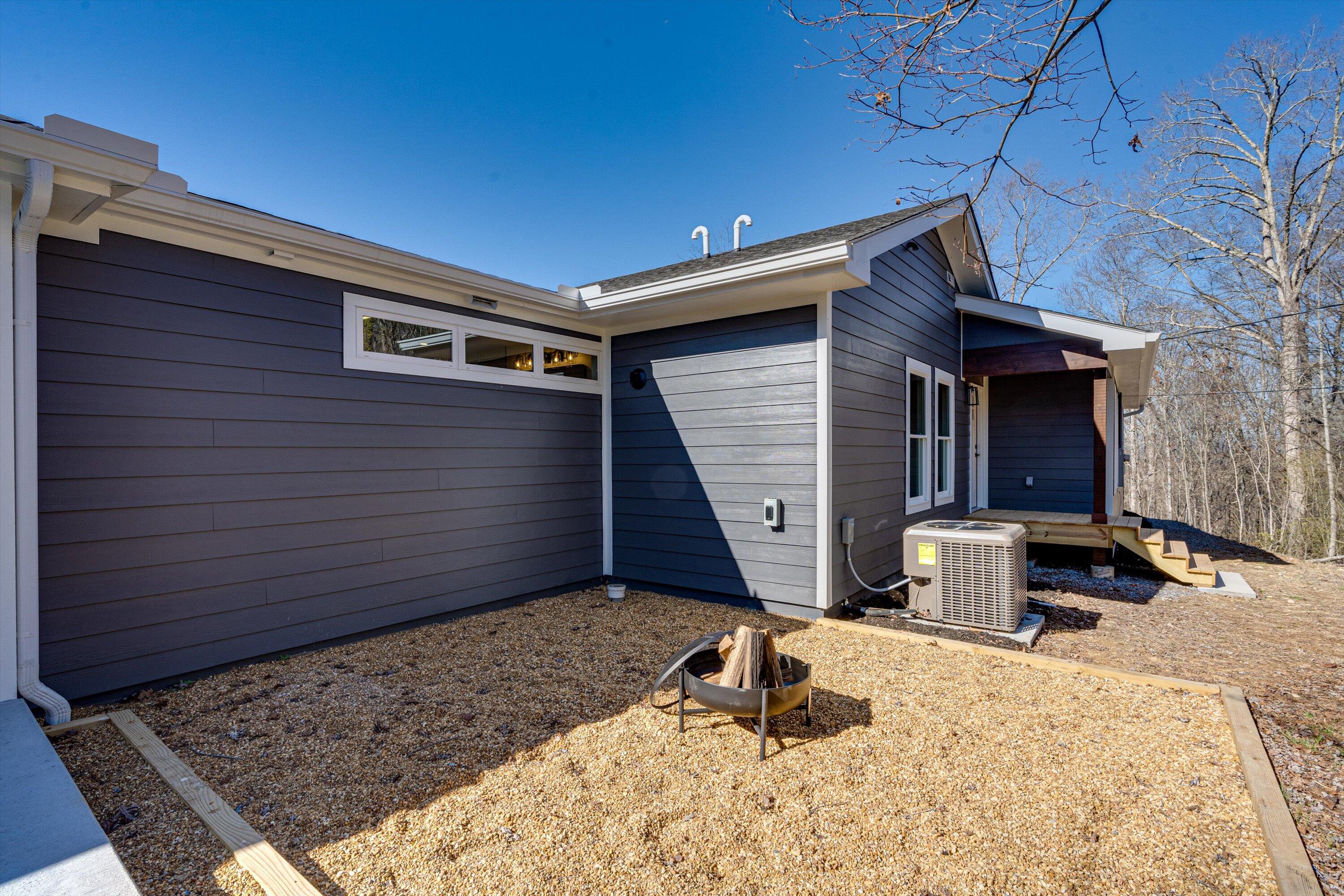 325 County Road 525