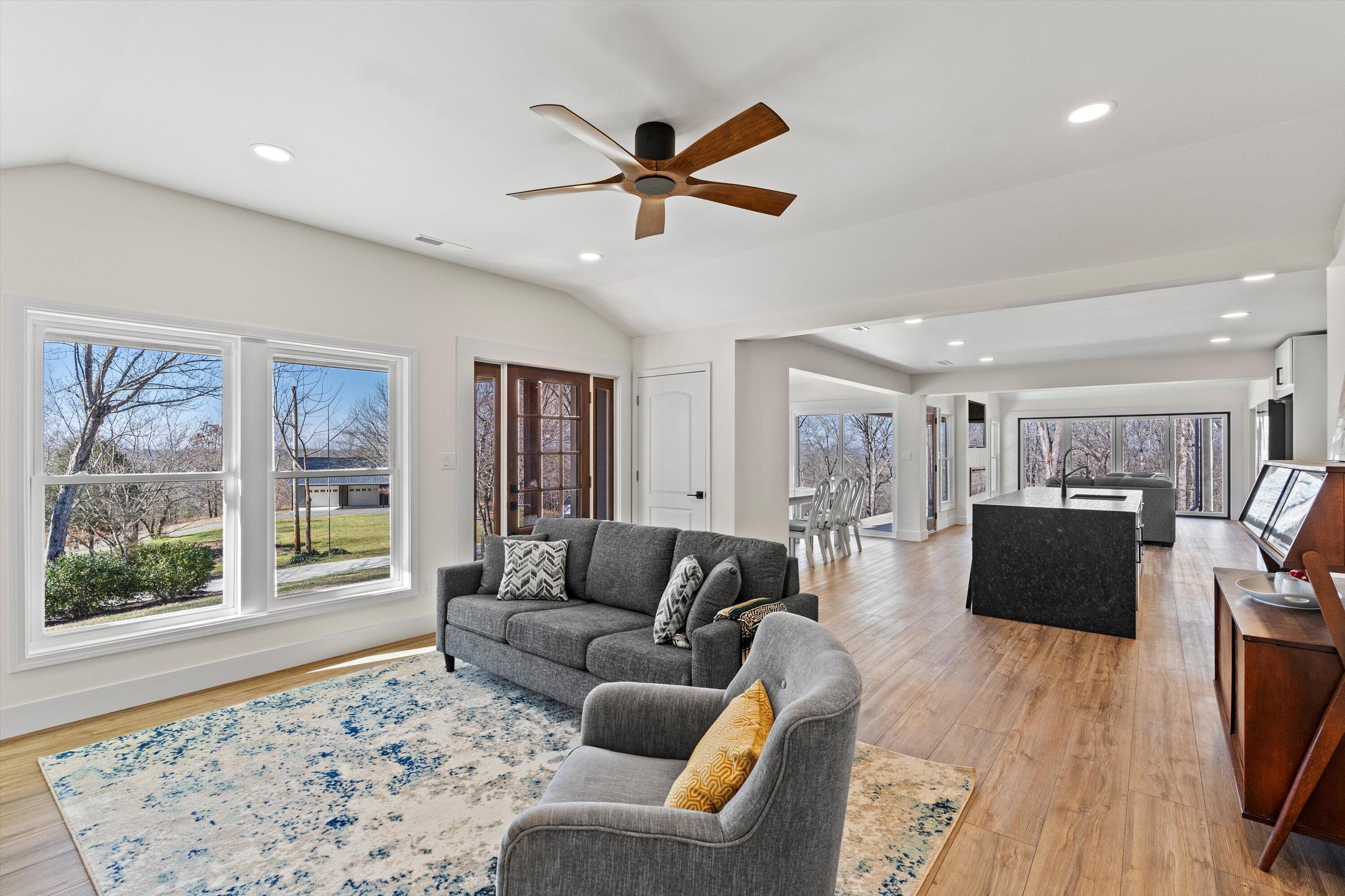 325 County Road 525
