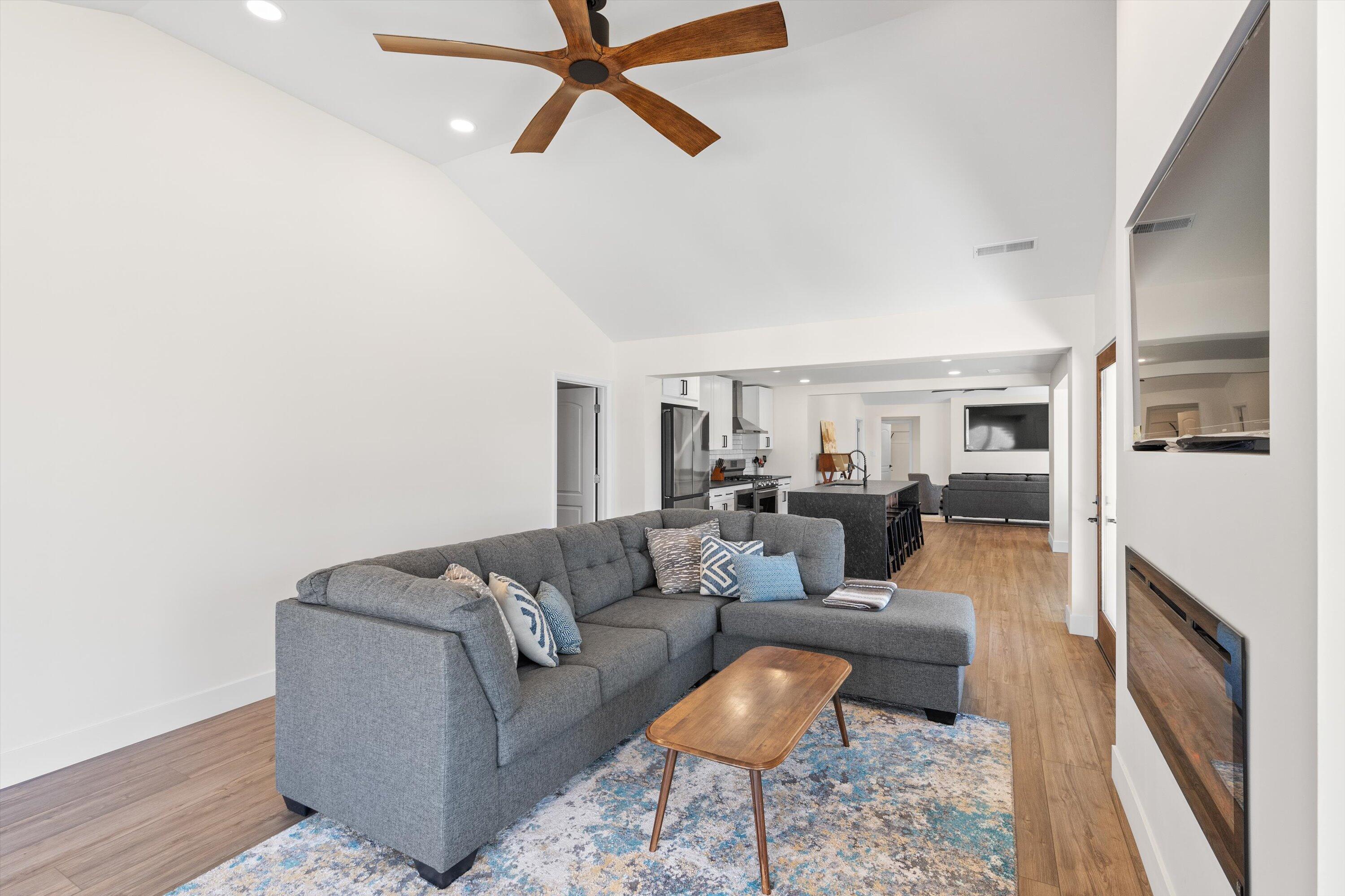 325 County Road 525