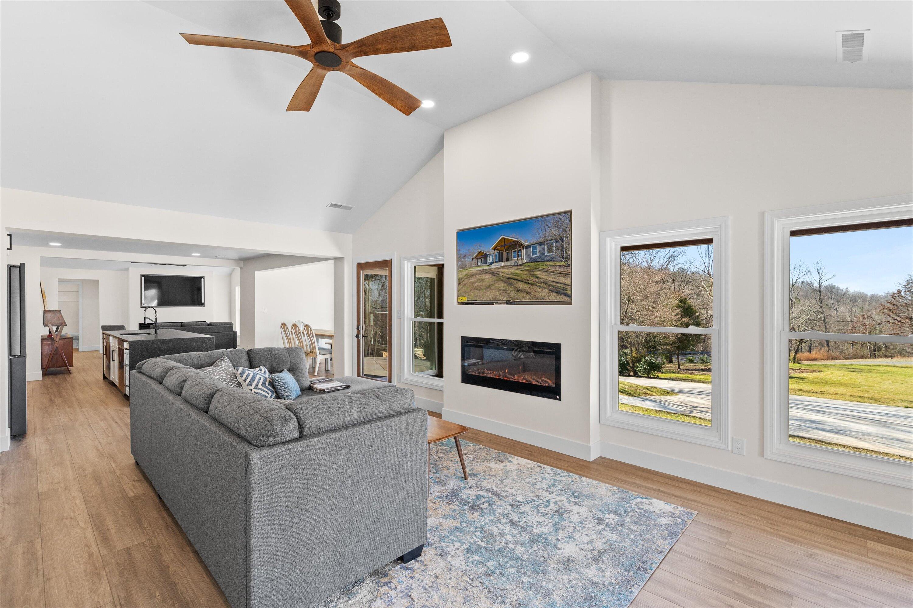 325 County Road 525