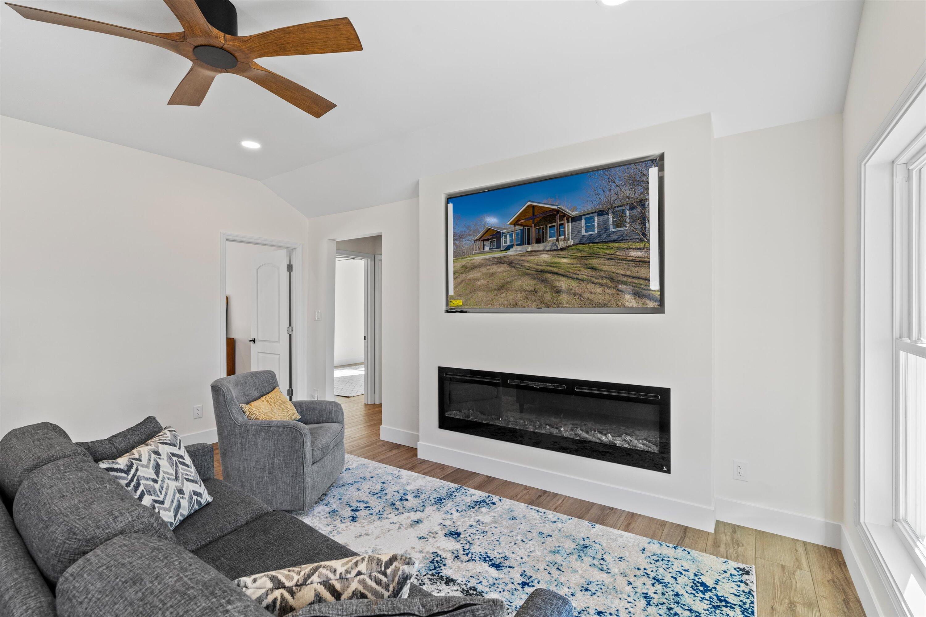 325 County Road 525