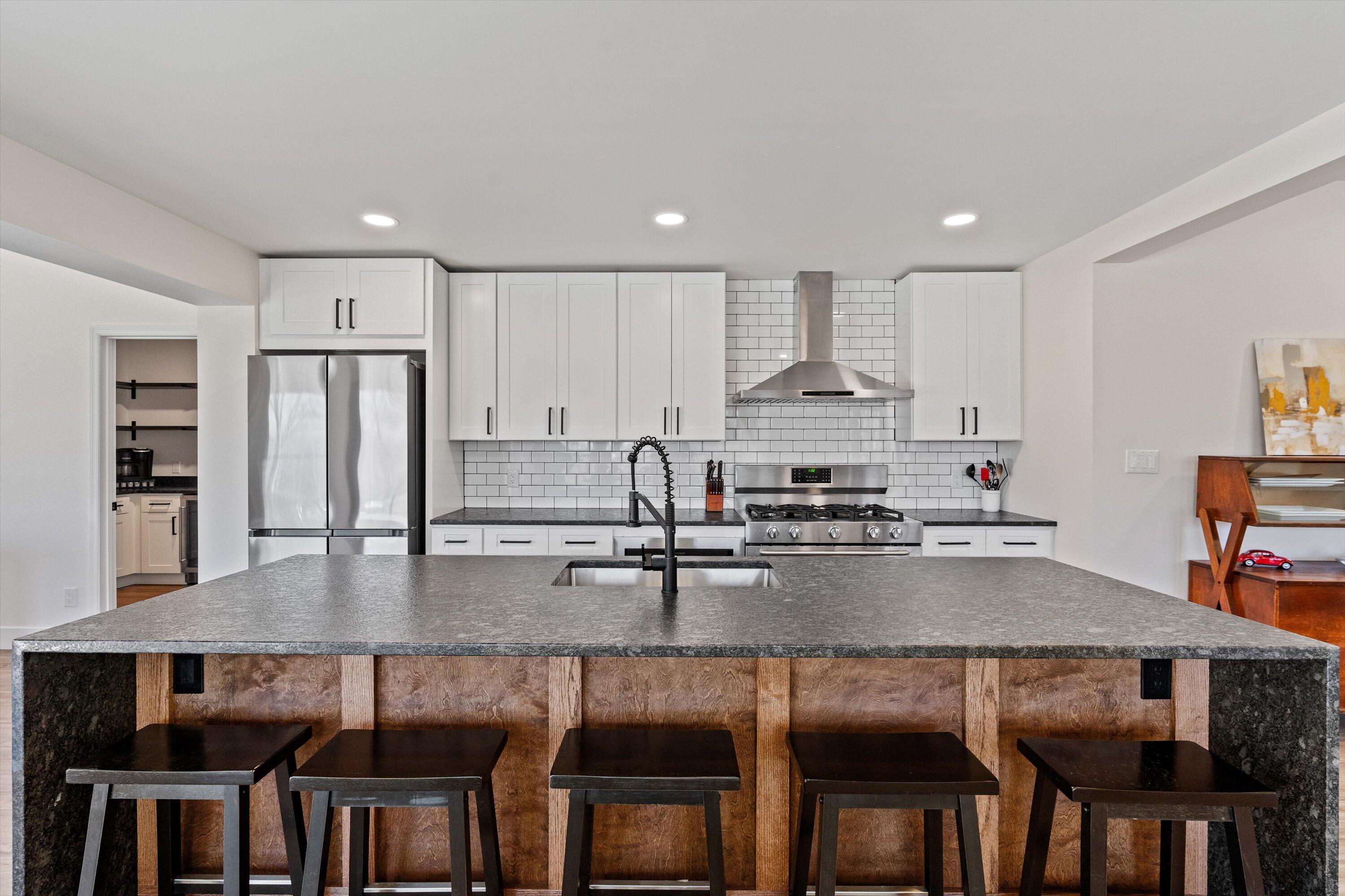 325 County Road 525