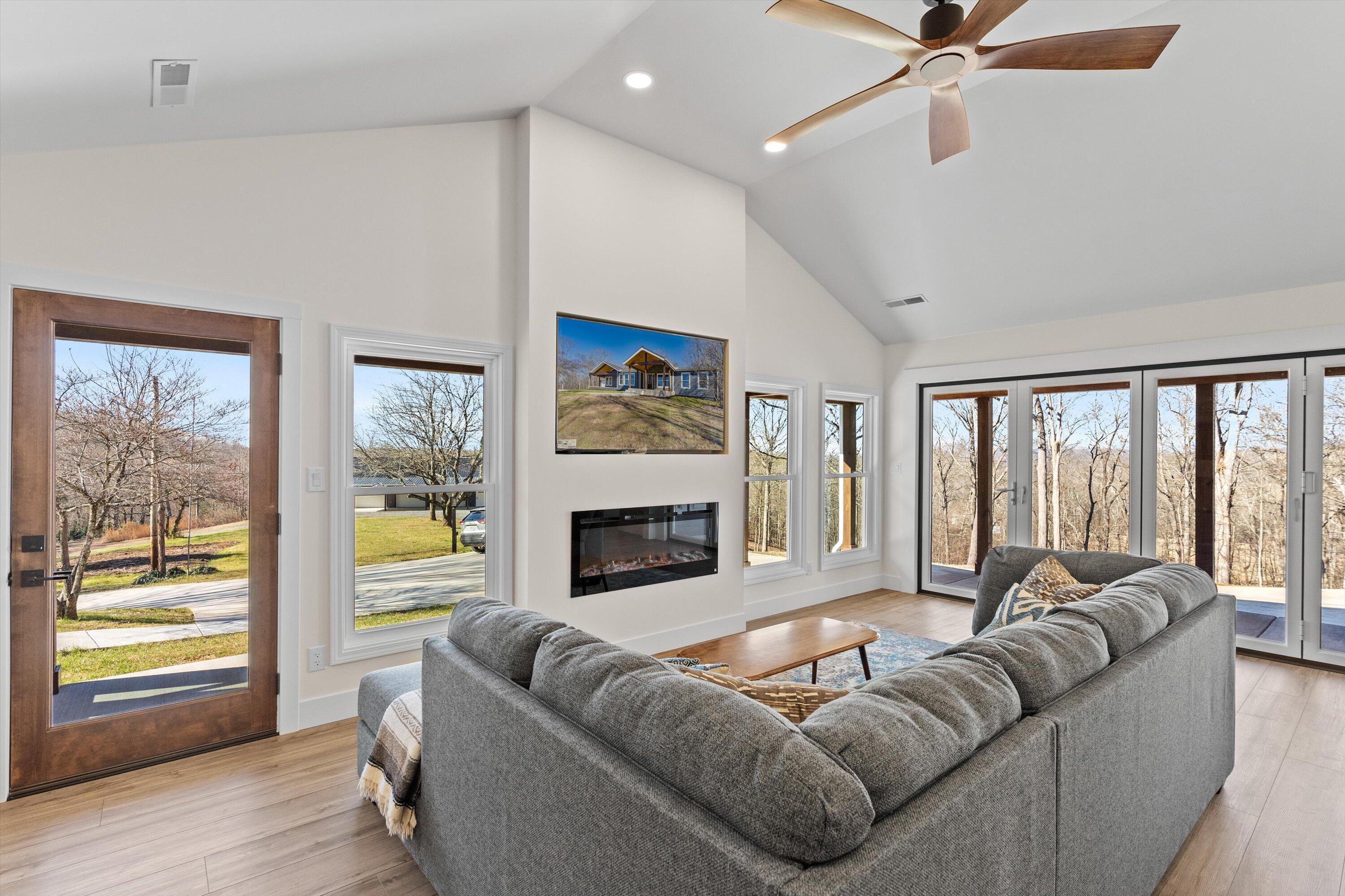 325 County Road 525