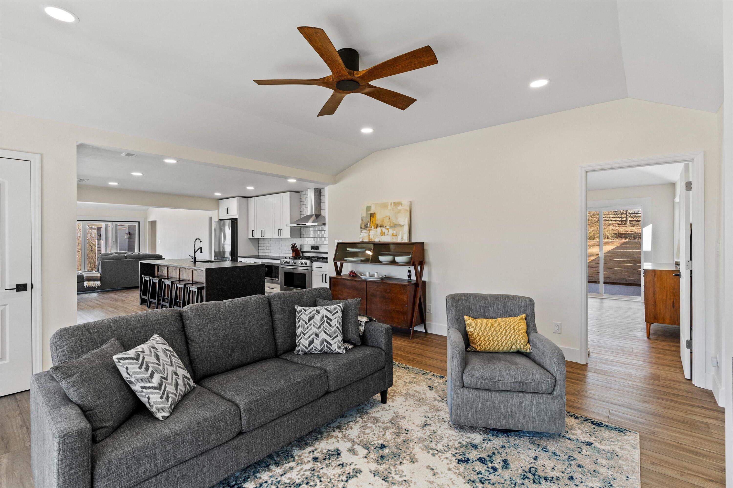 325 County Road 525