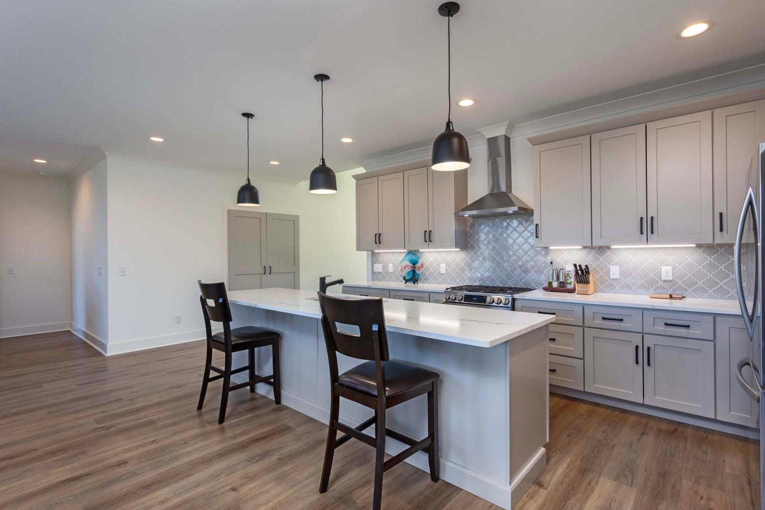 7353 Paxton Cir