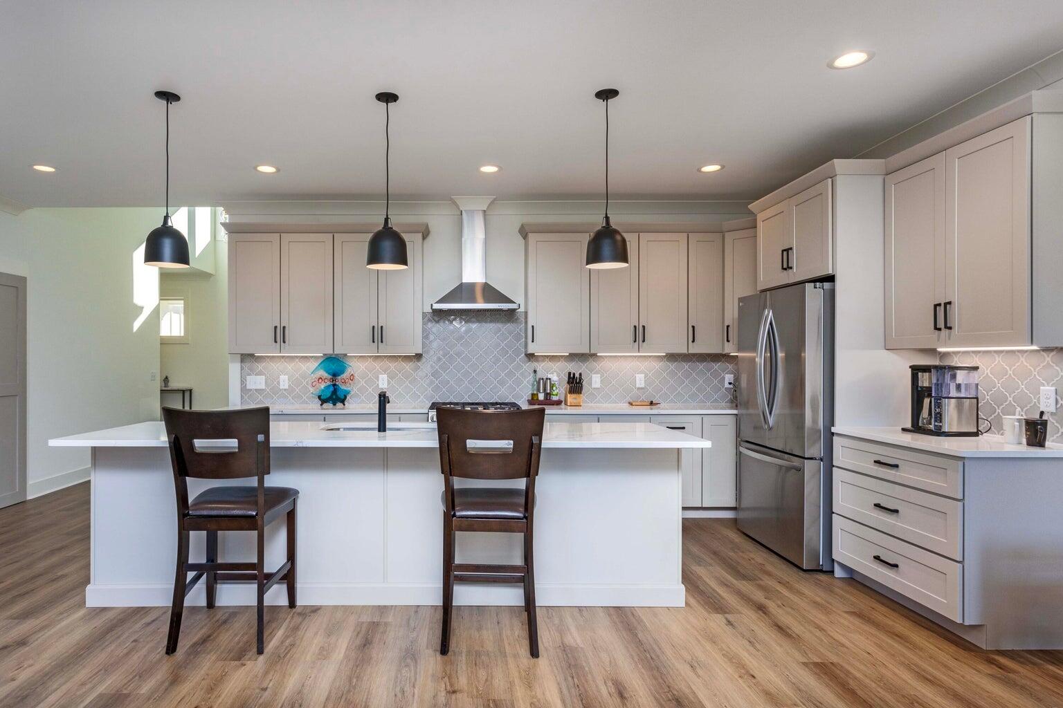 7353 Paxton Cir