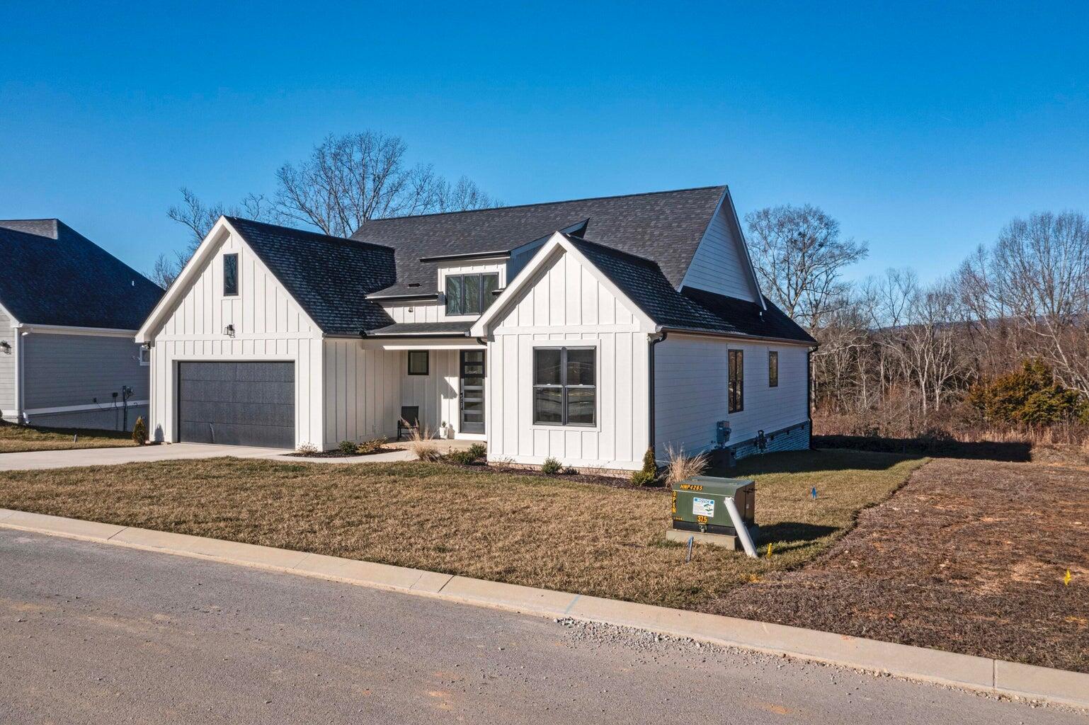 7353 Paxton Cir