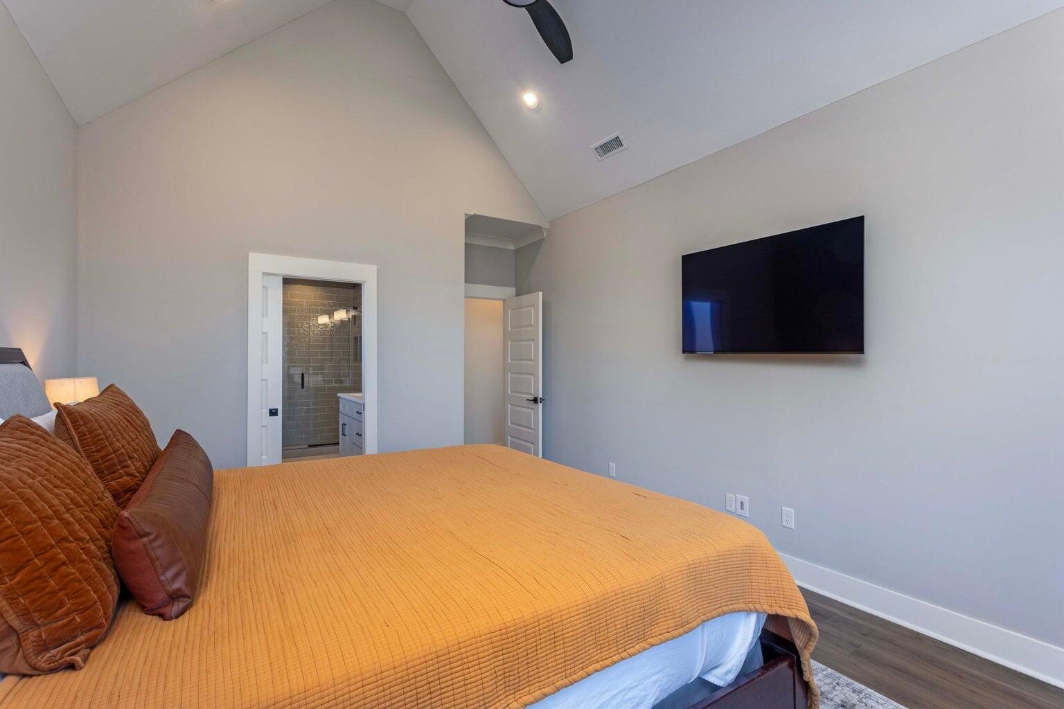 7353 Paxton Cir