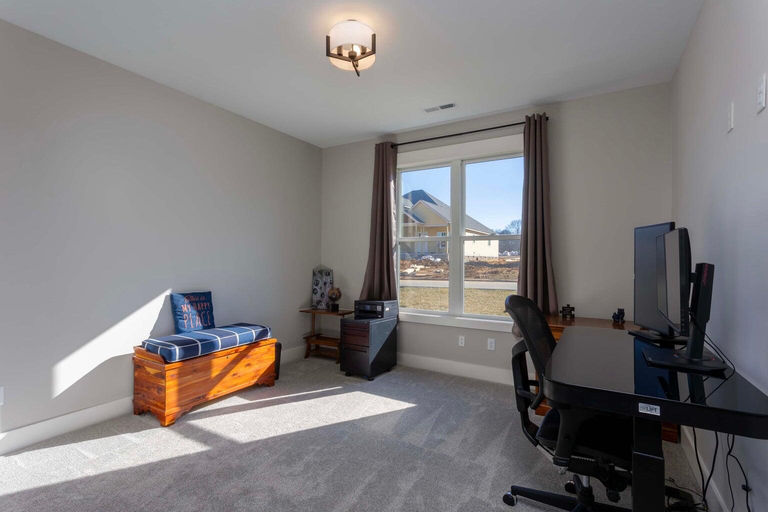 7353 Paxton Cir
