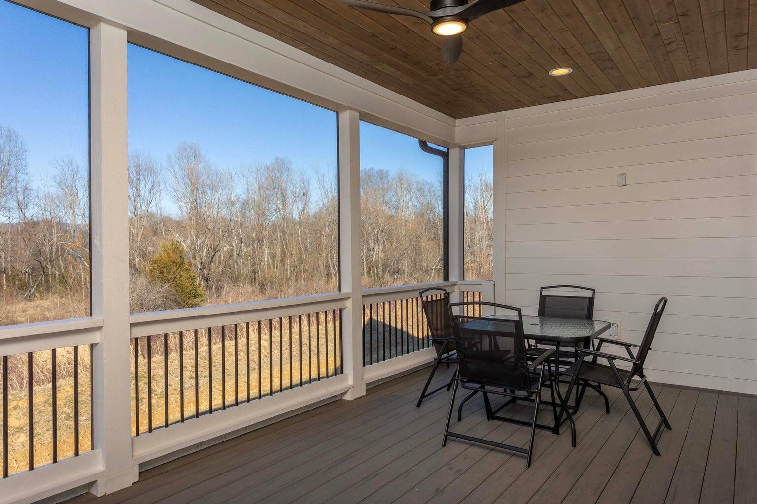 7353 Paxton Cir