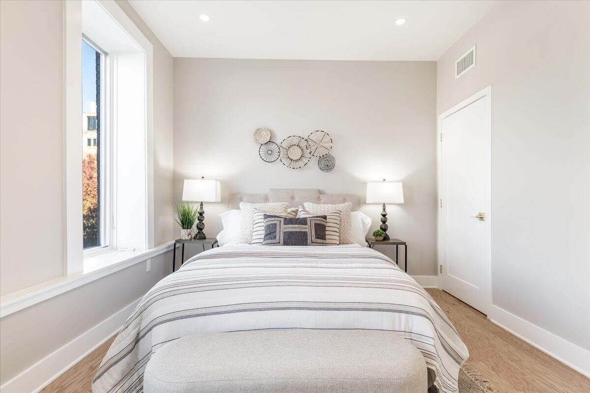 707 Georgia Avenue, #301