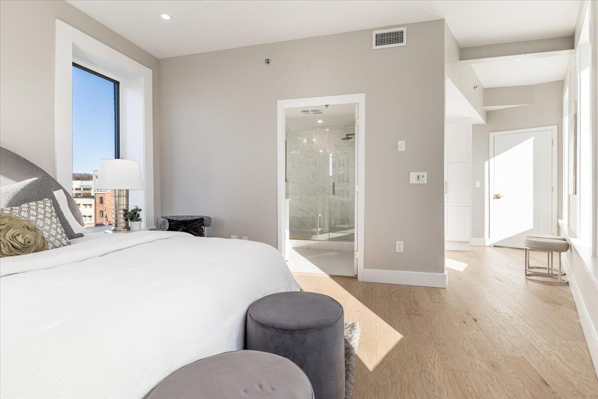 707 Georgia Avenue, #301