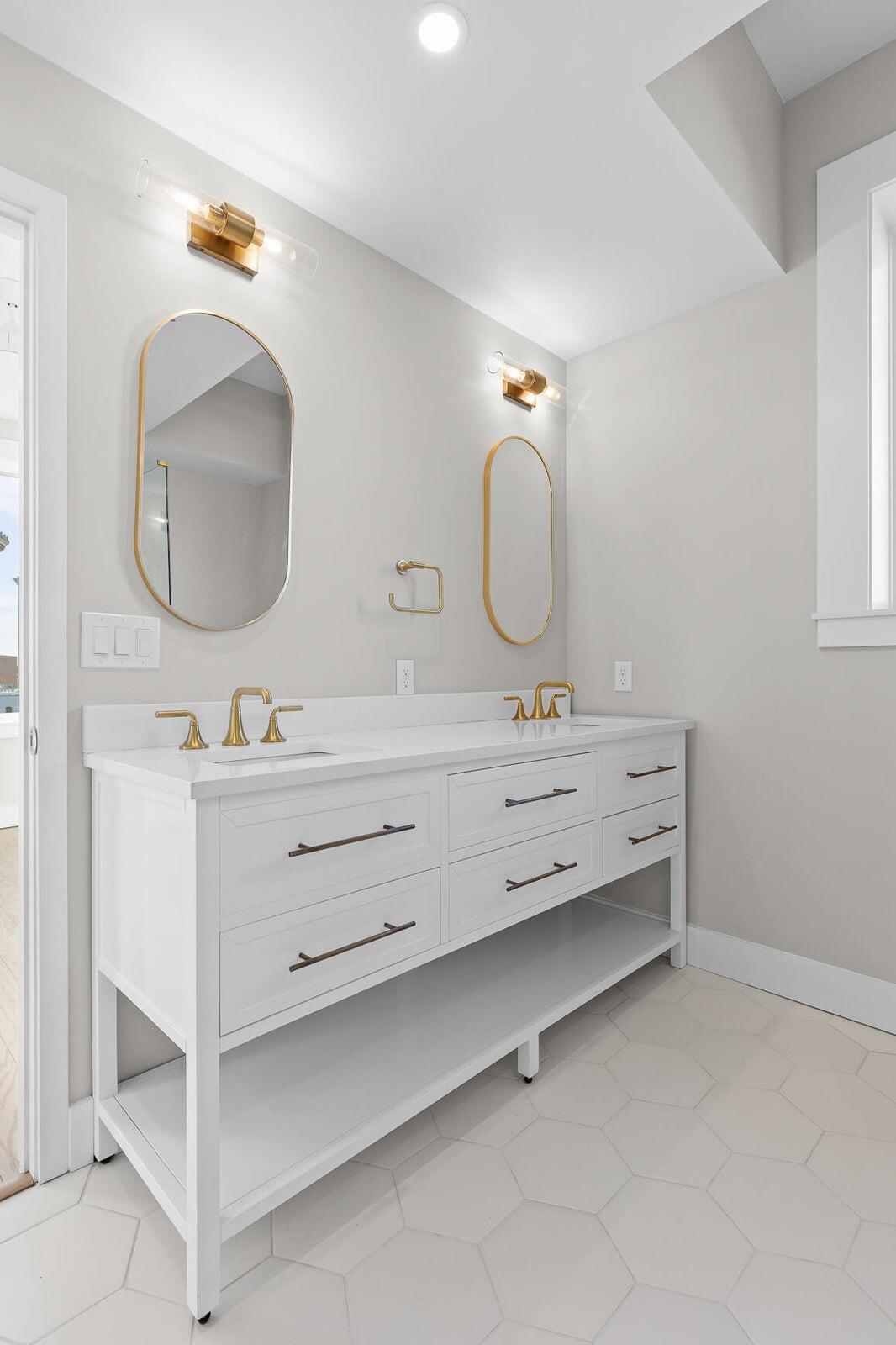 707 Georgia Avenue, #301