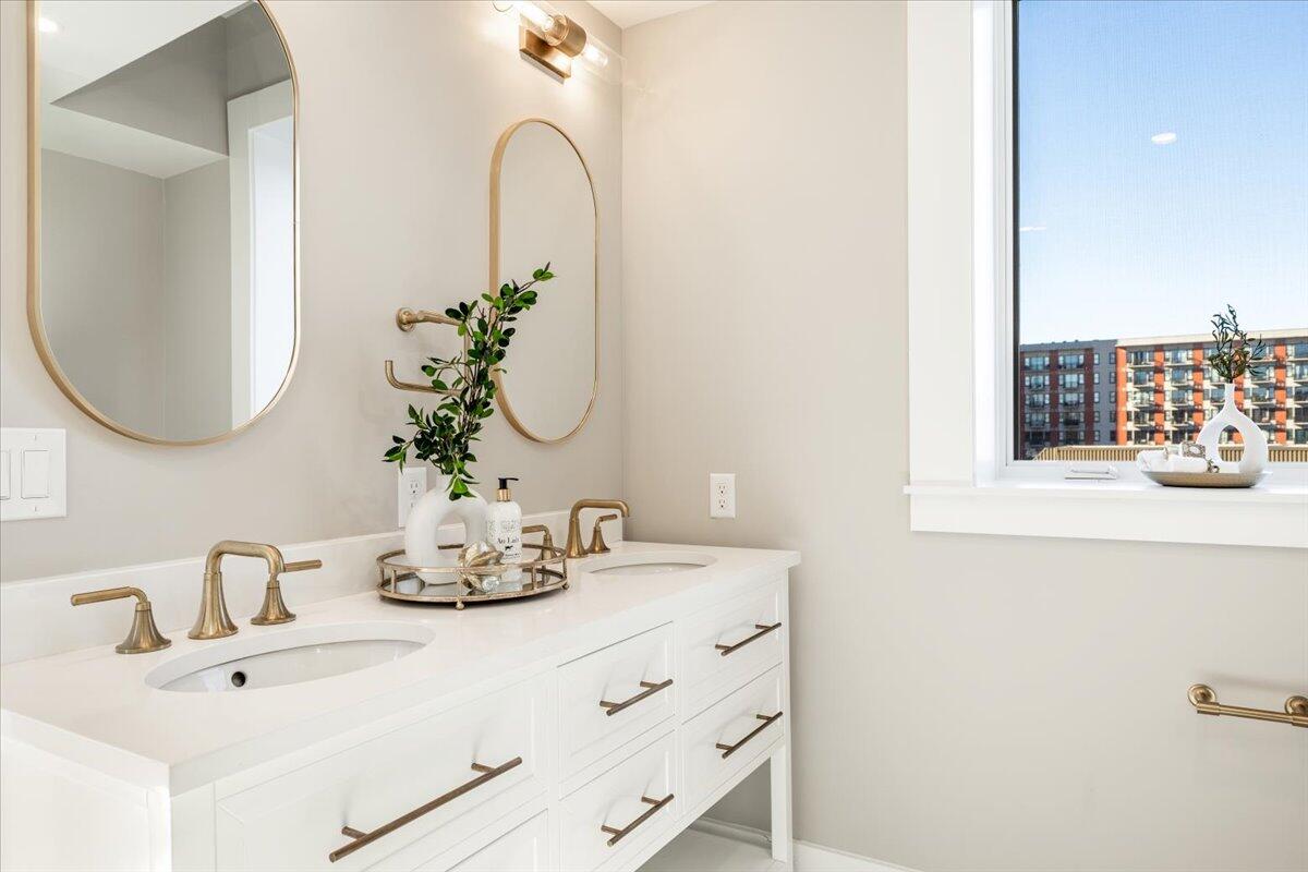 707 Georgia Avenue, #301