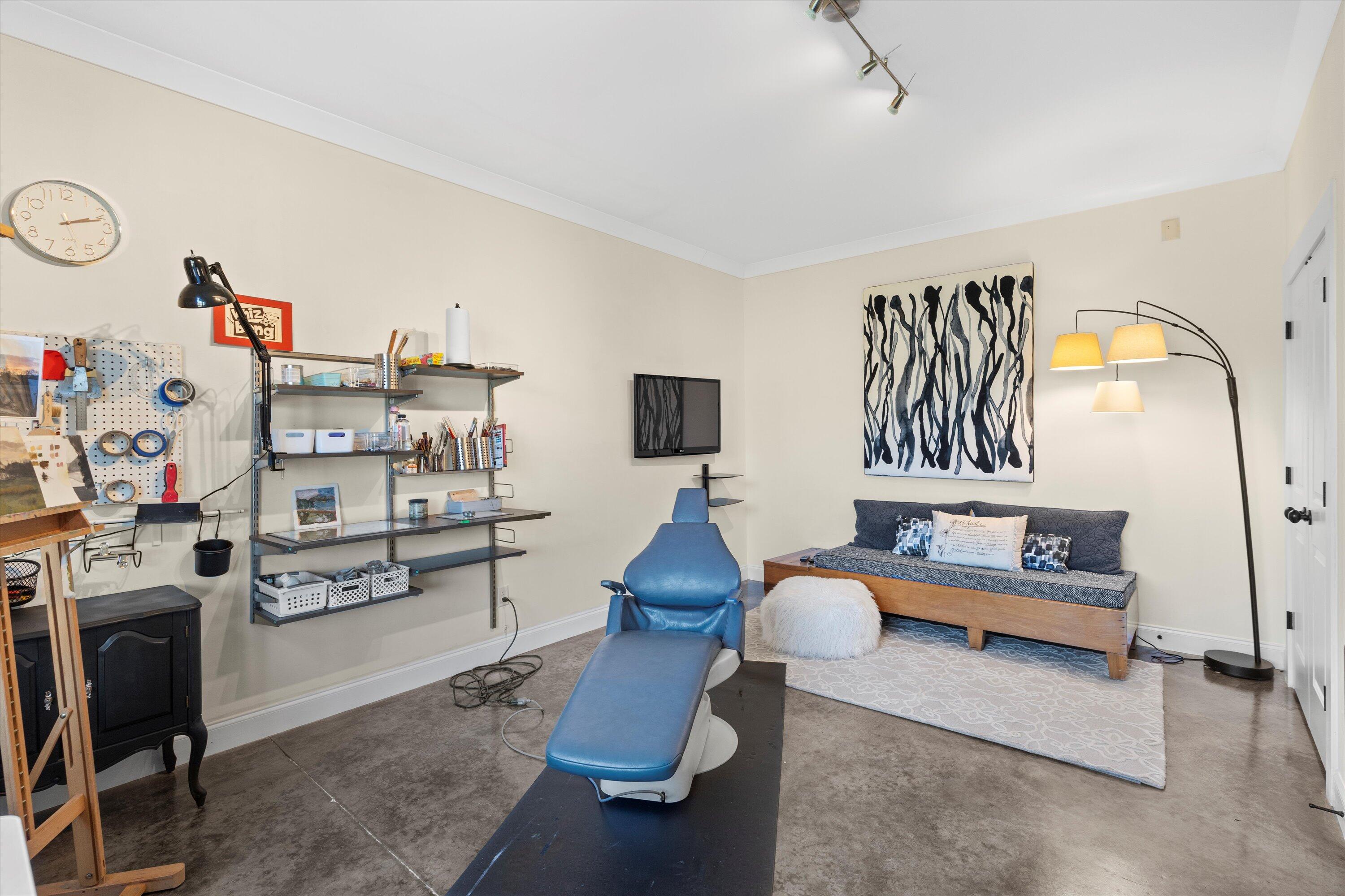 514 Edgewater Way