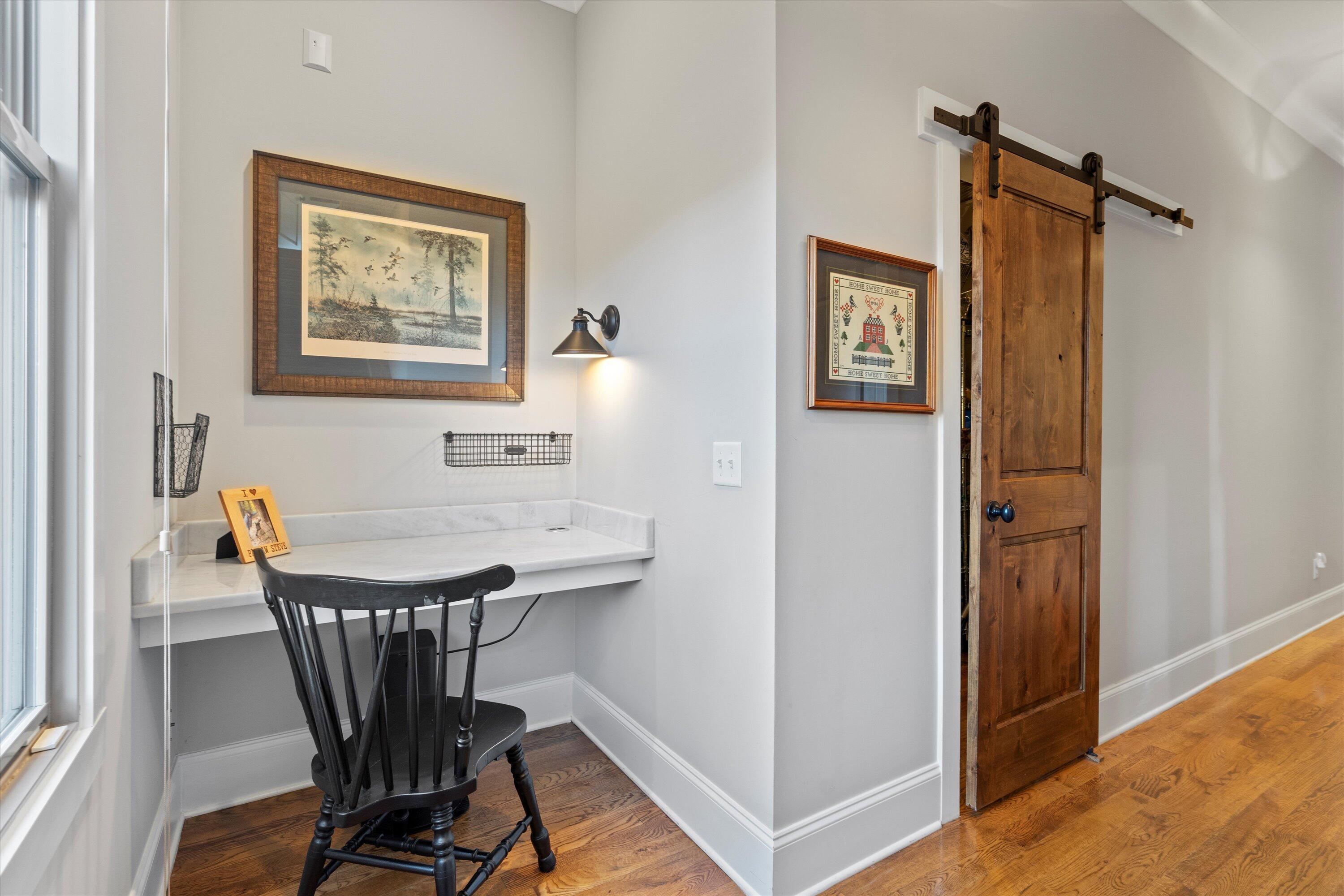 514 Edgewater Way