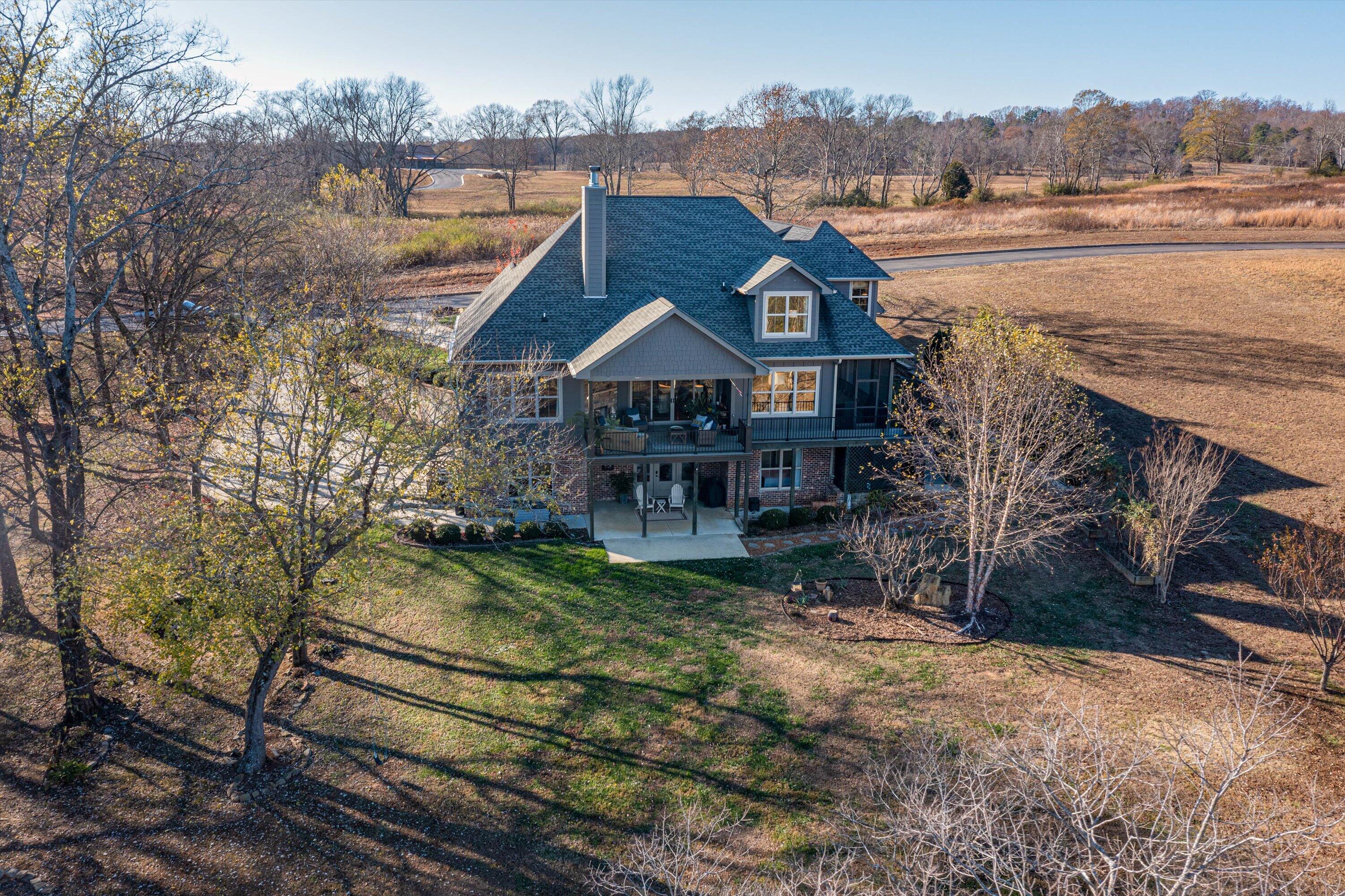 514 Edgewater Way