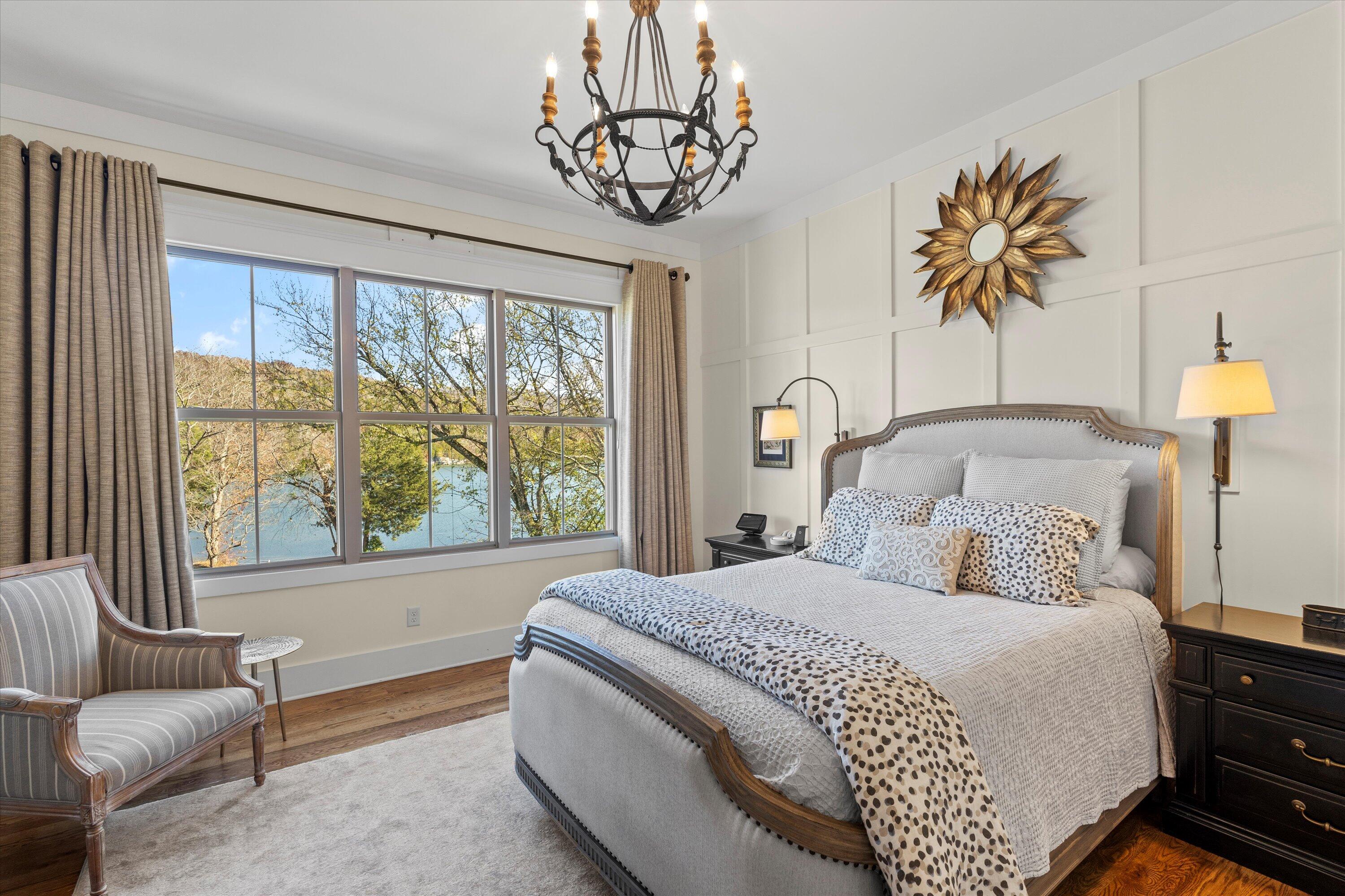 514 Edgewater Way
