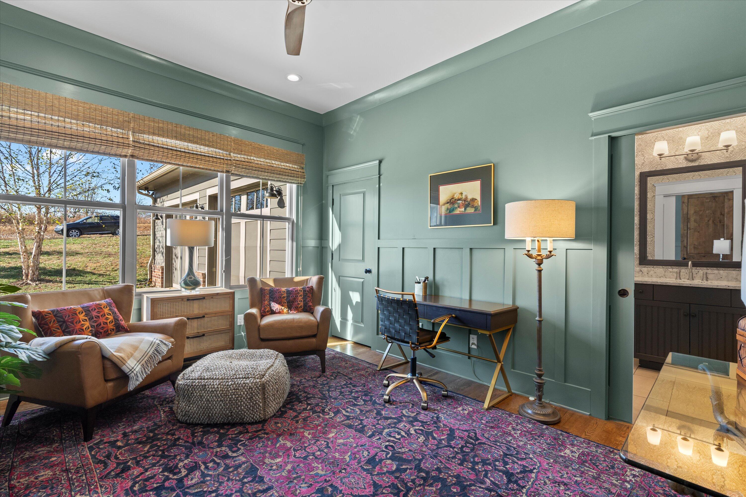 514 Edgewater Way