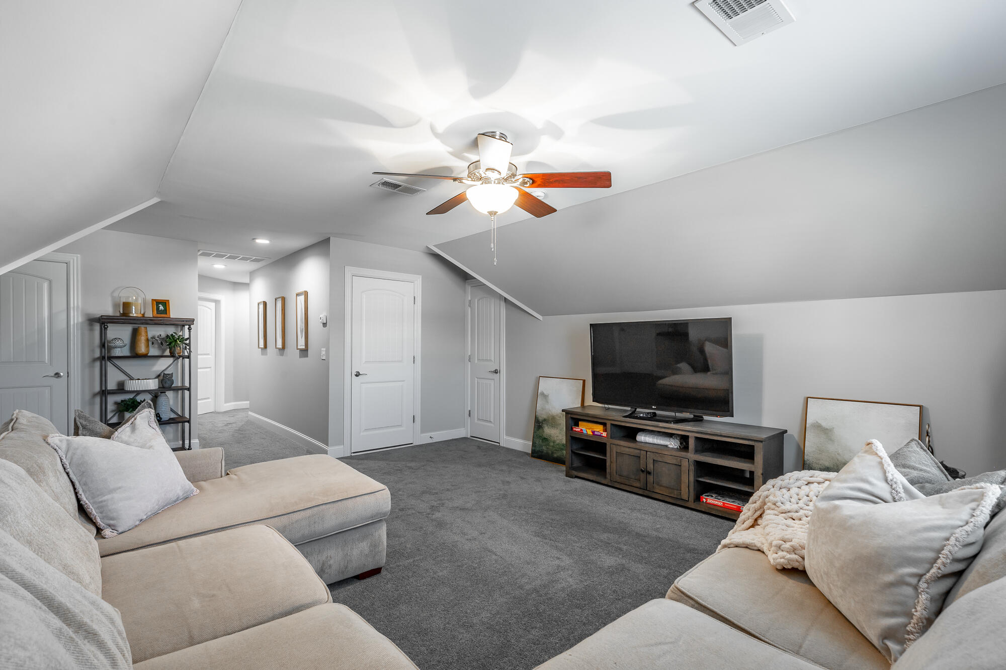 8539 Deer Run Circle
