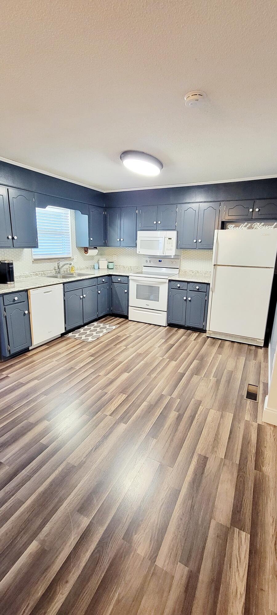 4330 Comet Trail