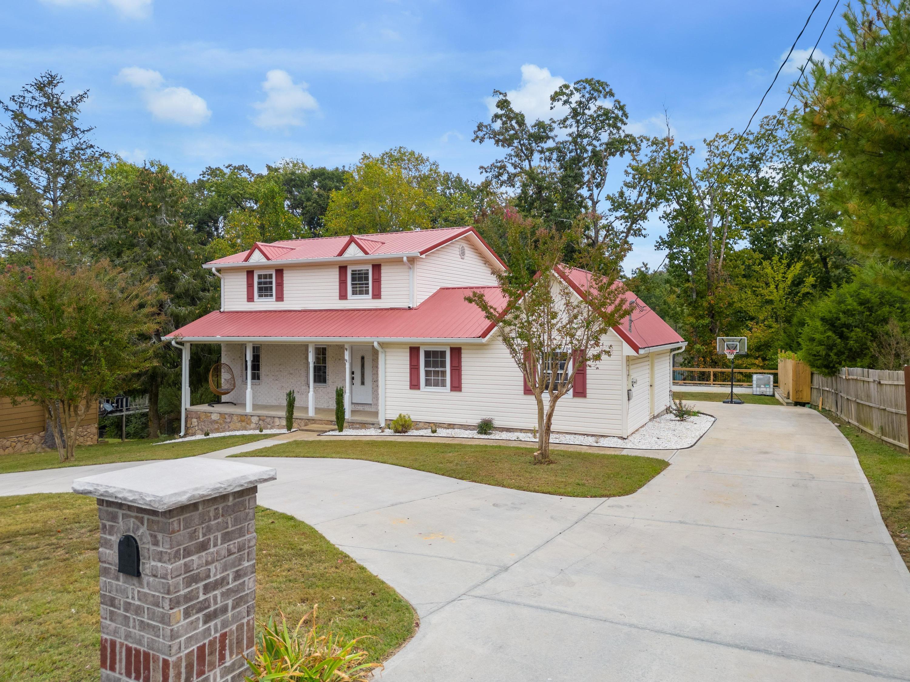 121 Browndale Lane