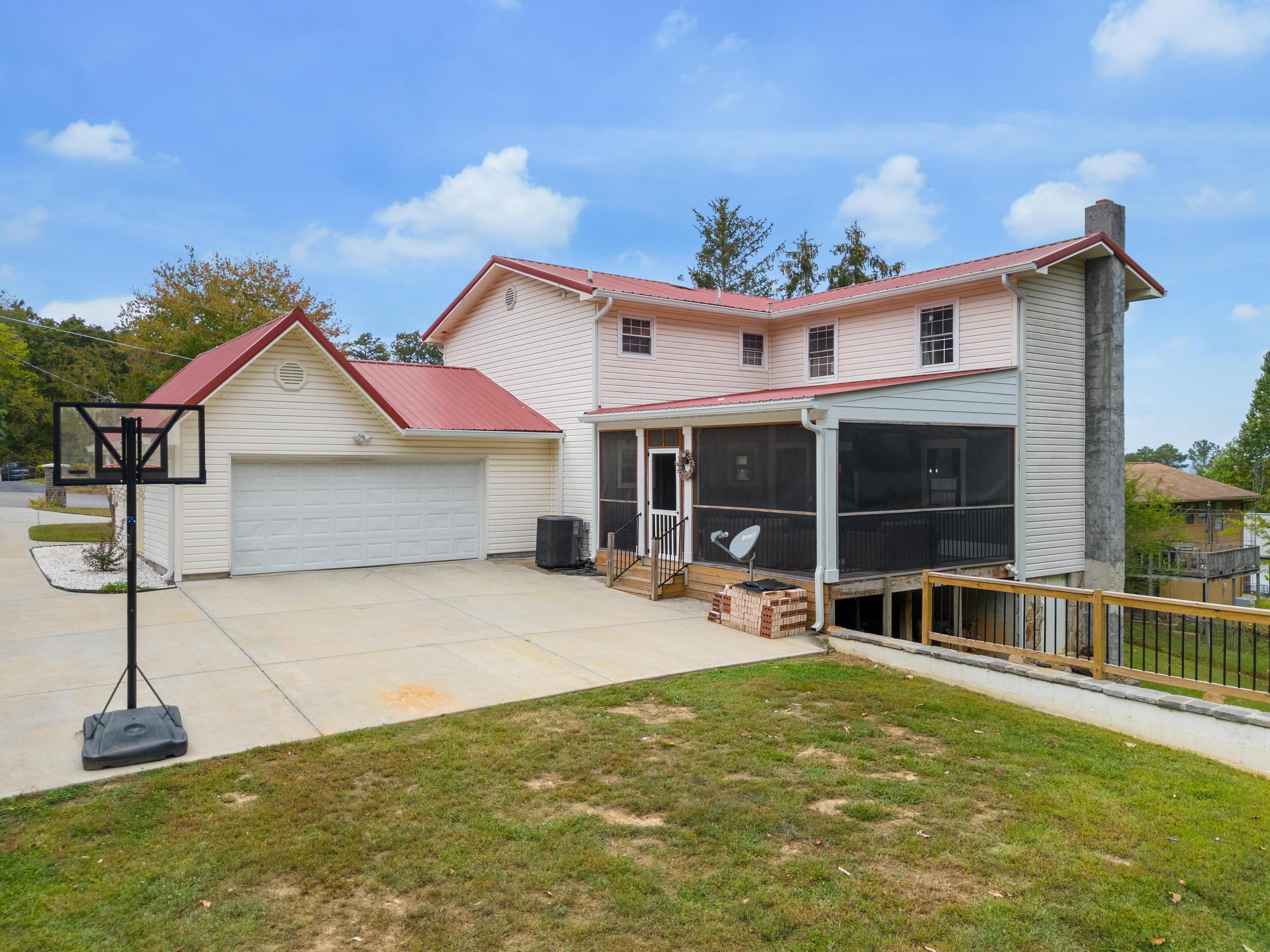 121 Browndale Lane